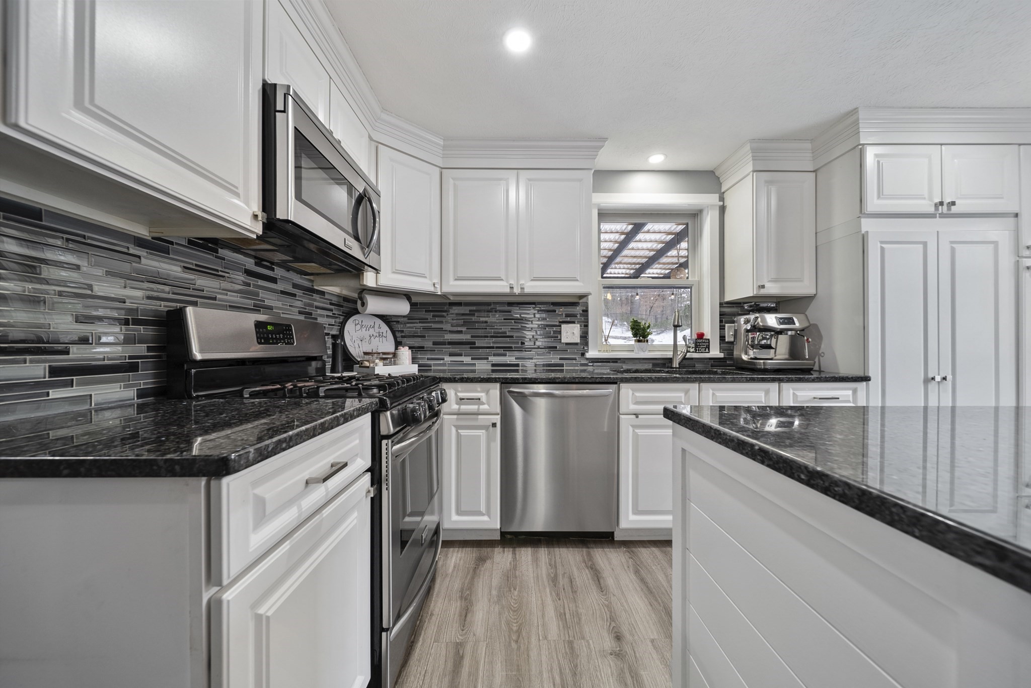 19 Pioneer Dr, Nashua, NH 03062 - Image 4