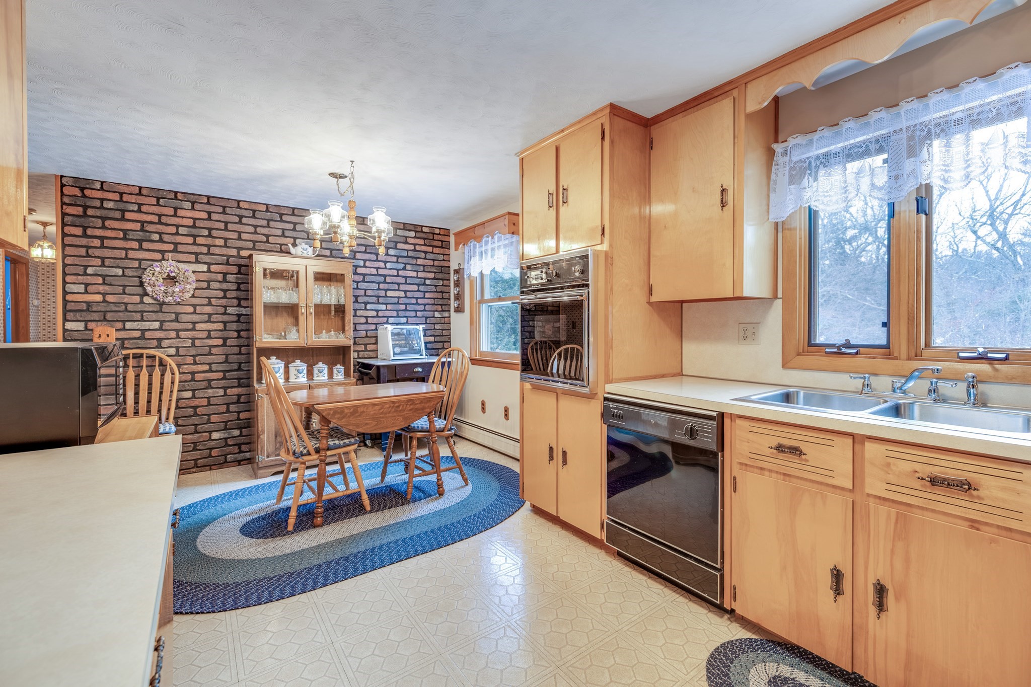 19 Sherwood Ave, Westfield, MA 01085 - Image 17