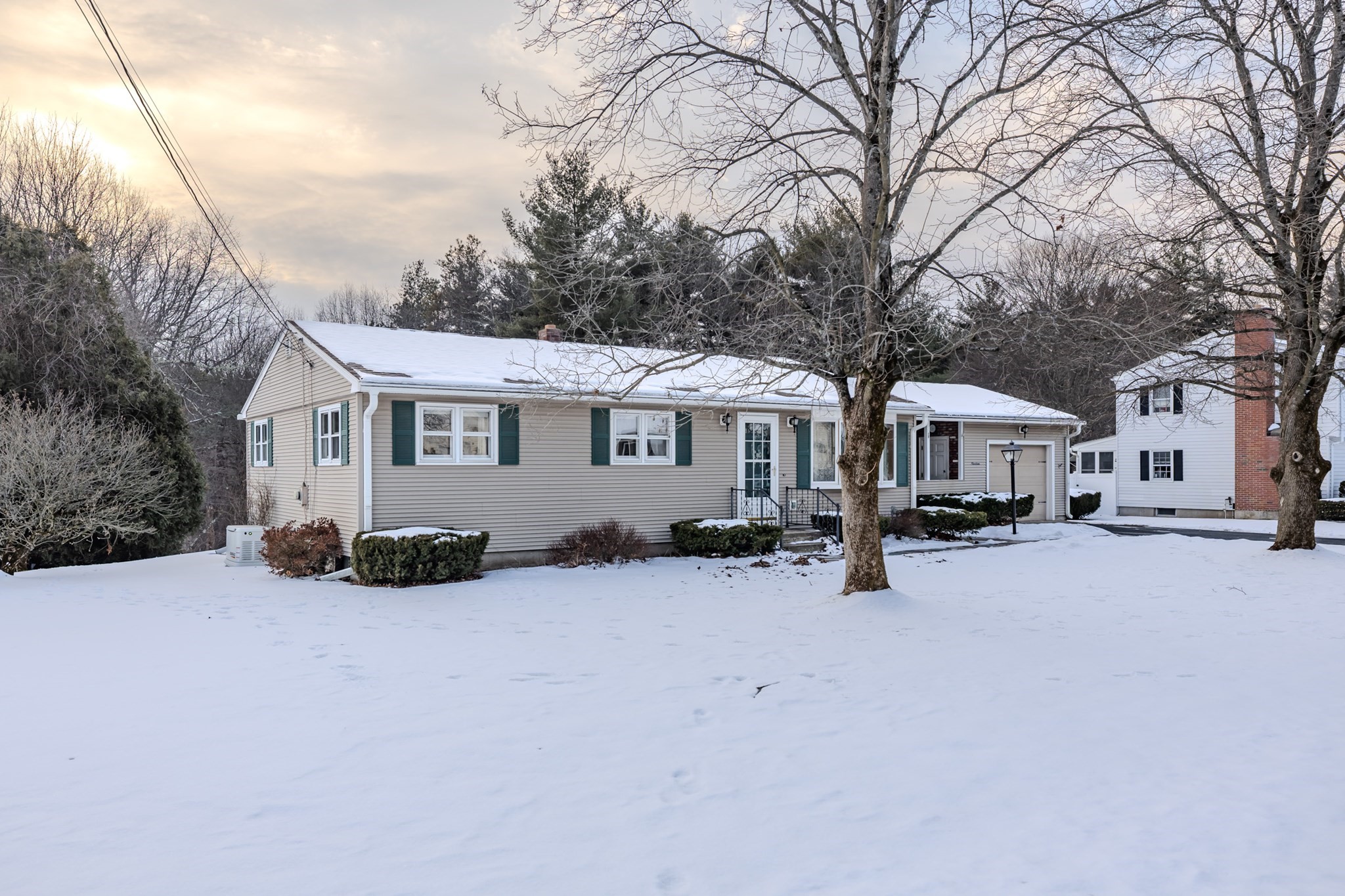 19 Sherwood Ave, Westfield, MA 01085 - Image 4