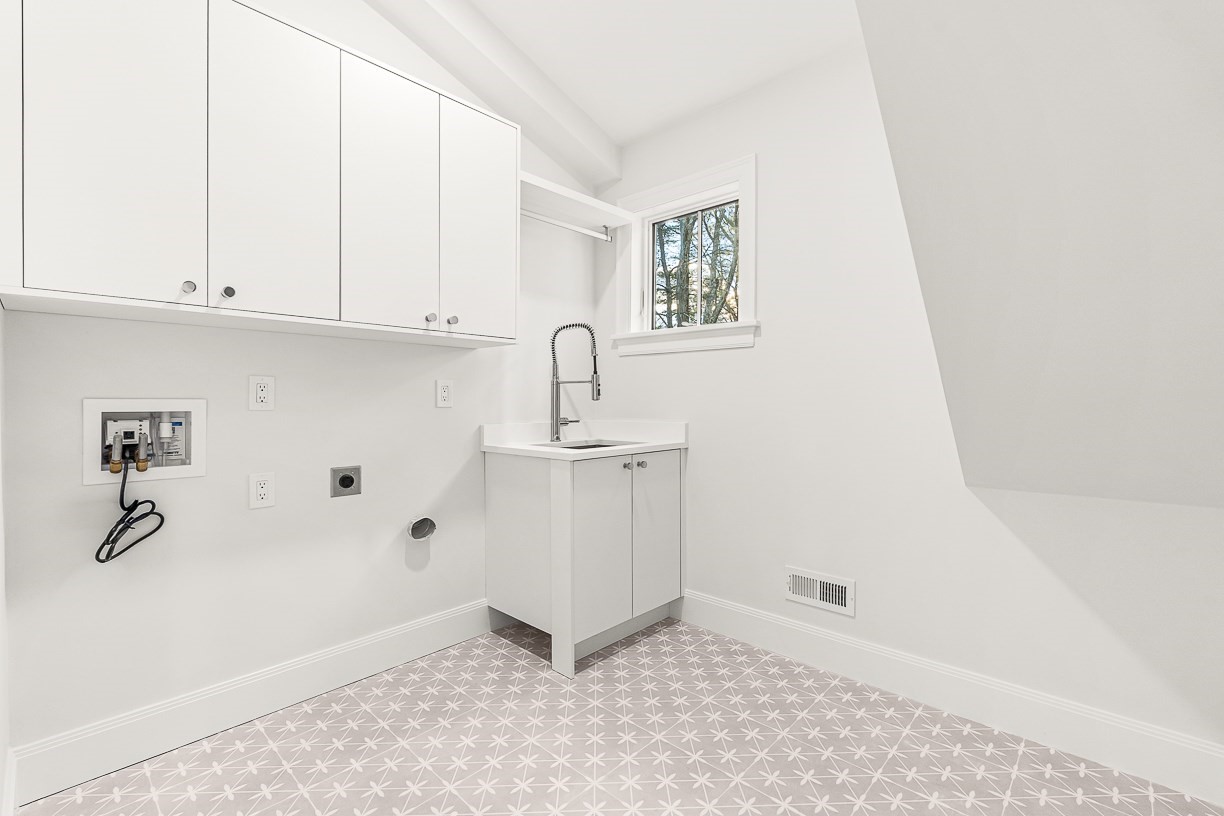 8 Oakdale Ave, Wellesley, MA 02482 - Image 25