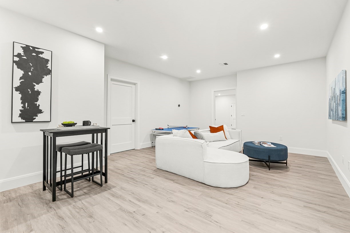 8 Oakdale Ave, Wellesley, MA 02482 - Image 27