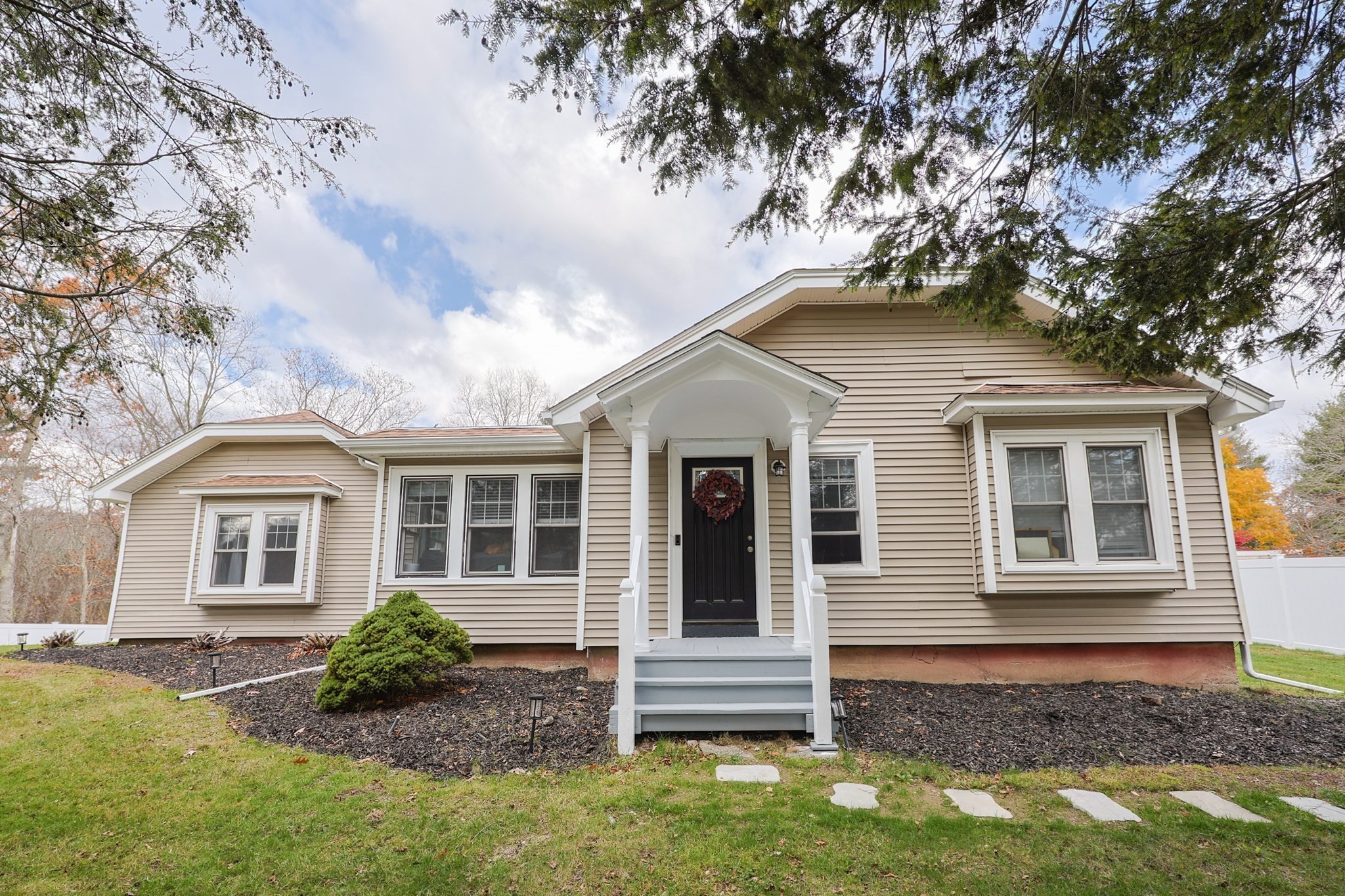 557 Dedham St., Wrentham, MA 02093