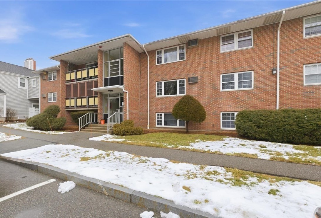 206 Rock Street Unit M1, Norwood, MA 02062