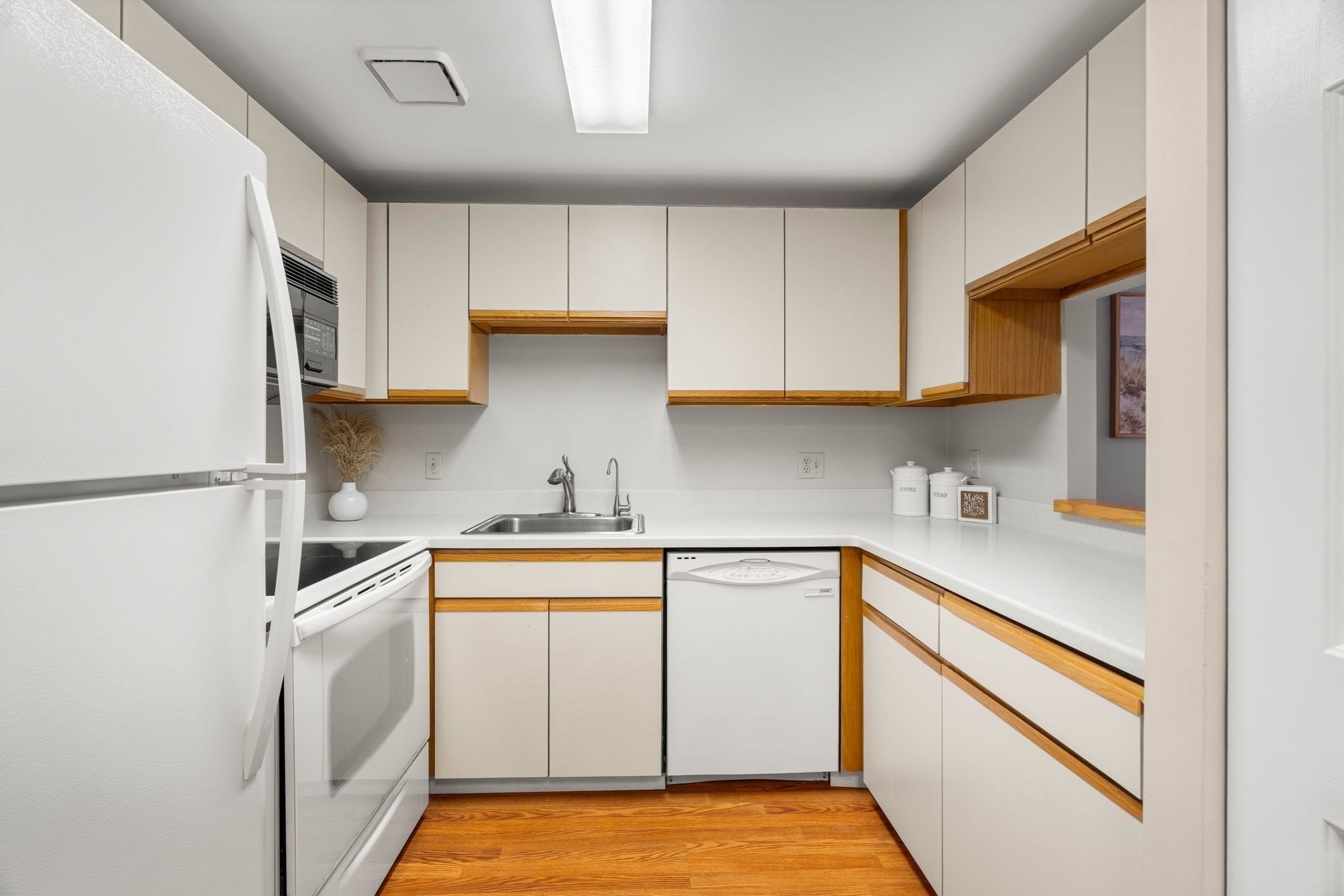 100 Ledgewood Dr Unit 117, Stoneham, MA 02180 - Image 11