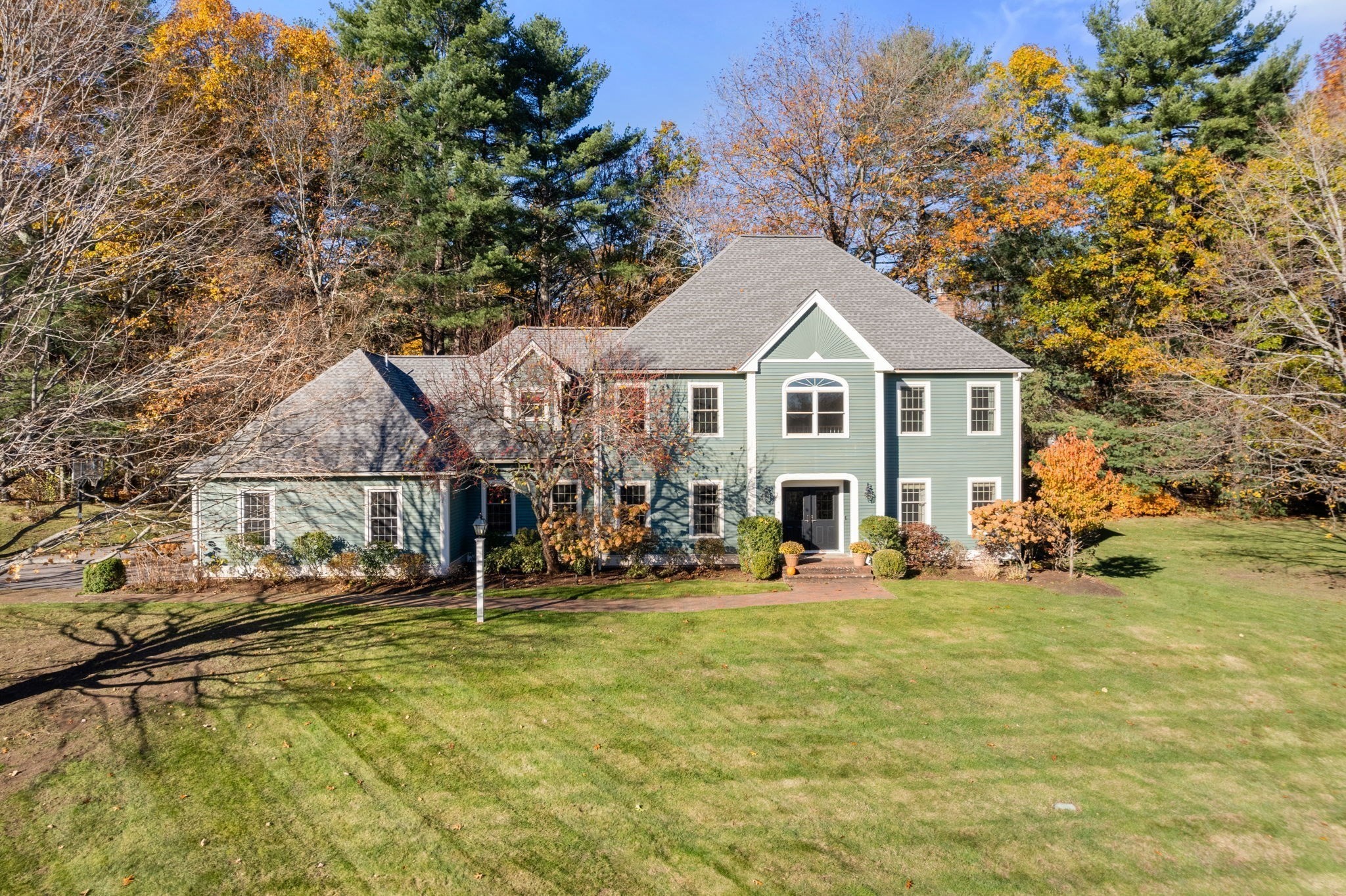 32 Cider Hill Lane, Sherborn, MA 01770