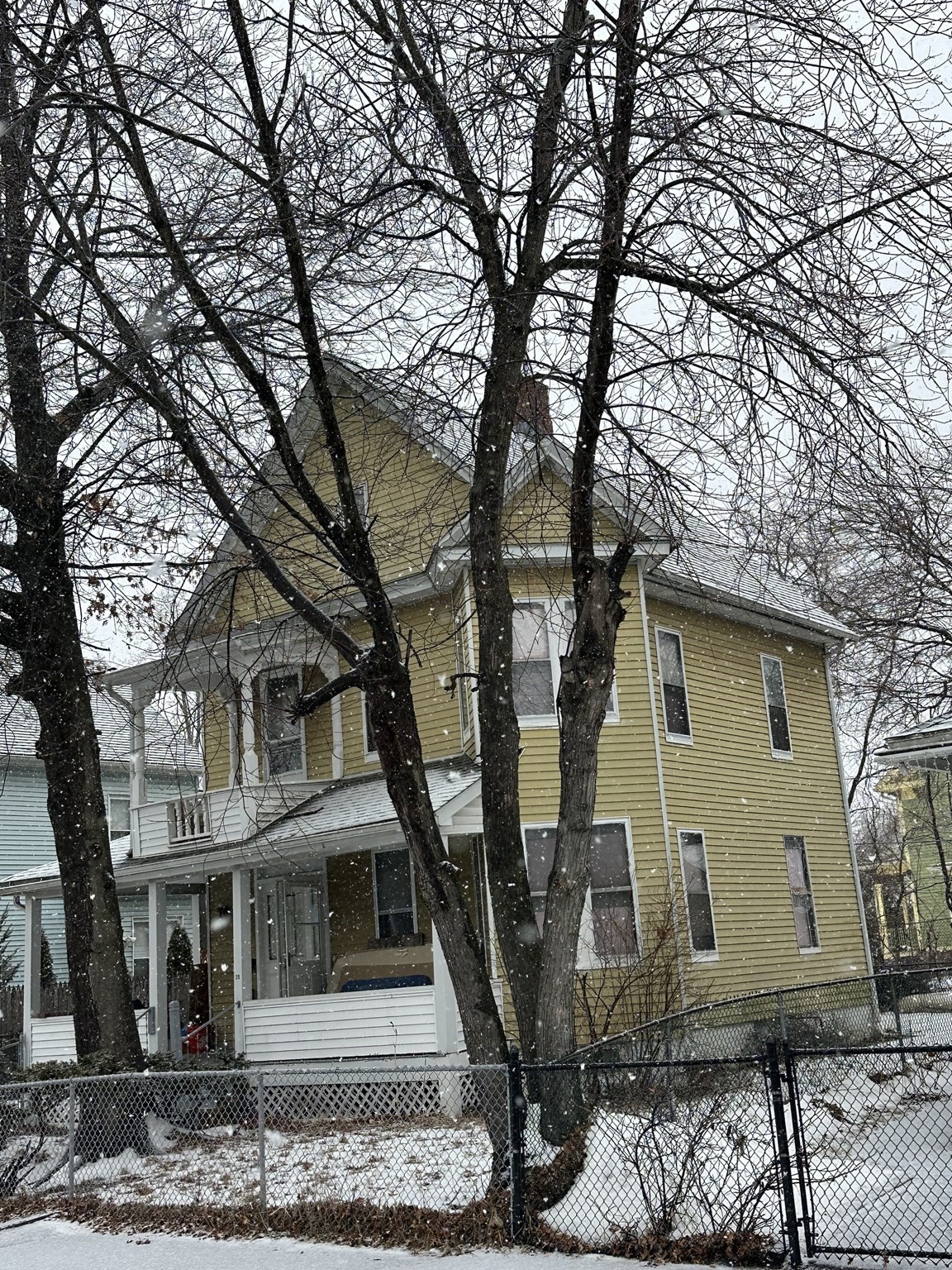 20 Hawthorne St, Springfield, MA 01105 - Image 3