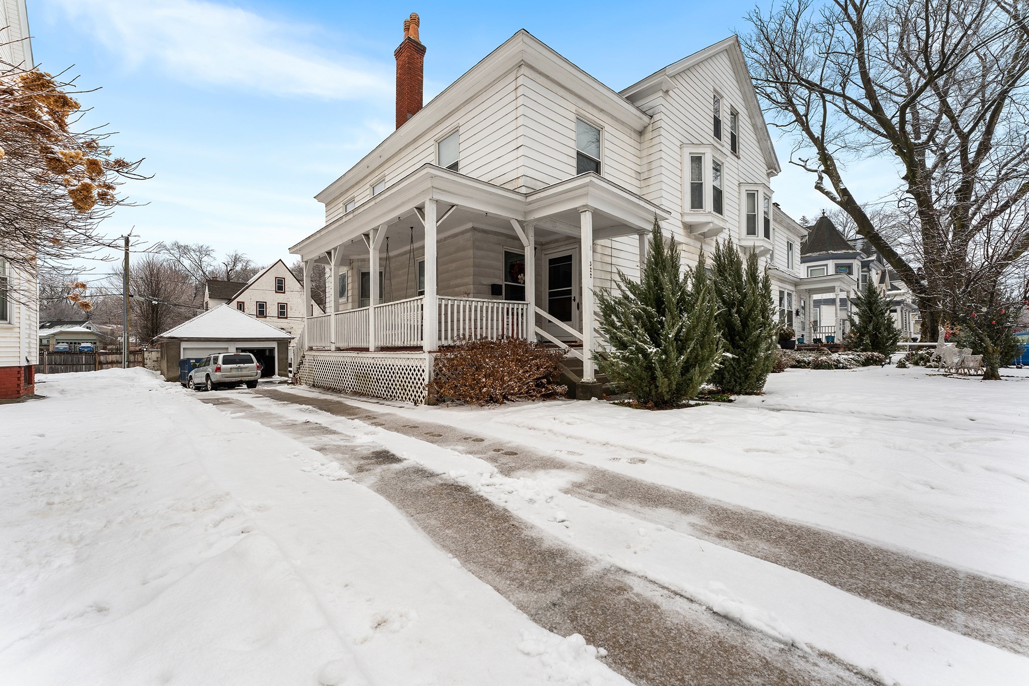 322 Highland St, Worcester, MA 01602