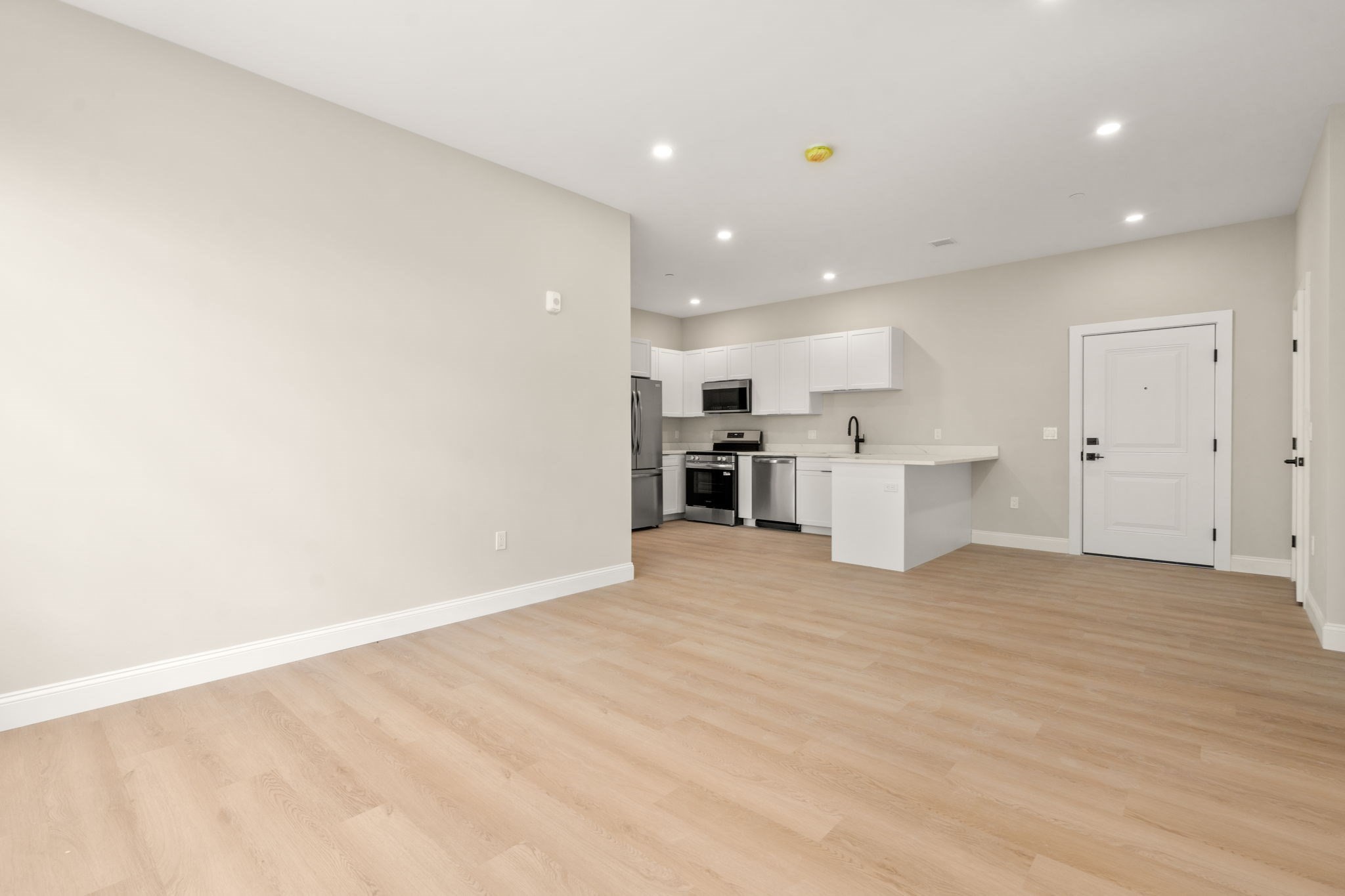7 Cross St Unit 202, Wilmington, MA 01887 - Image 3