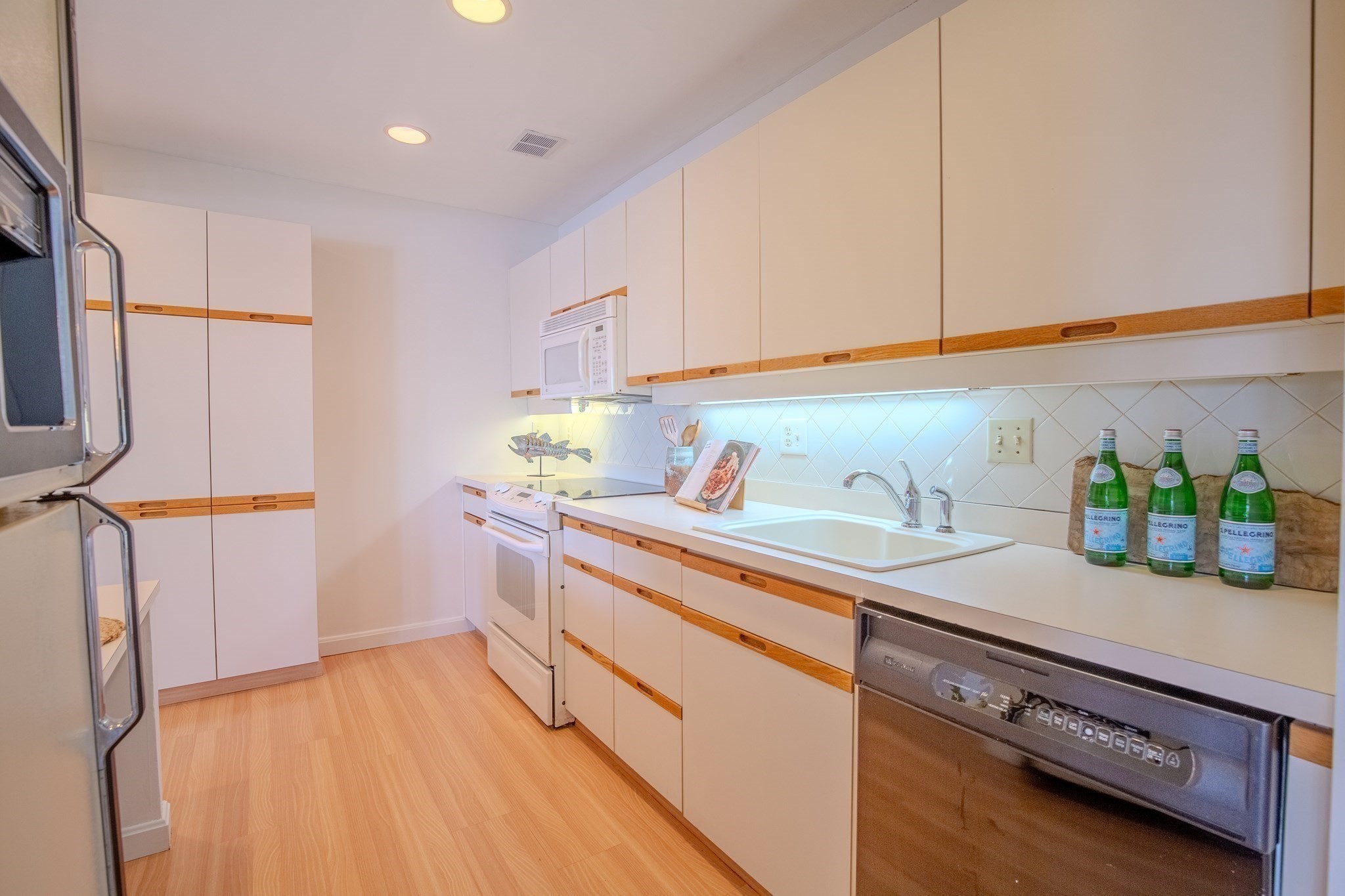 1 Seal Harbor Road Unit 415, Winthrop, MA 02152 - Image 16