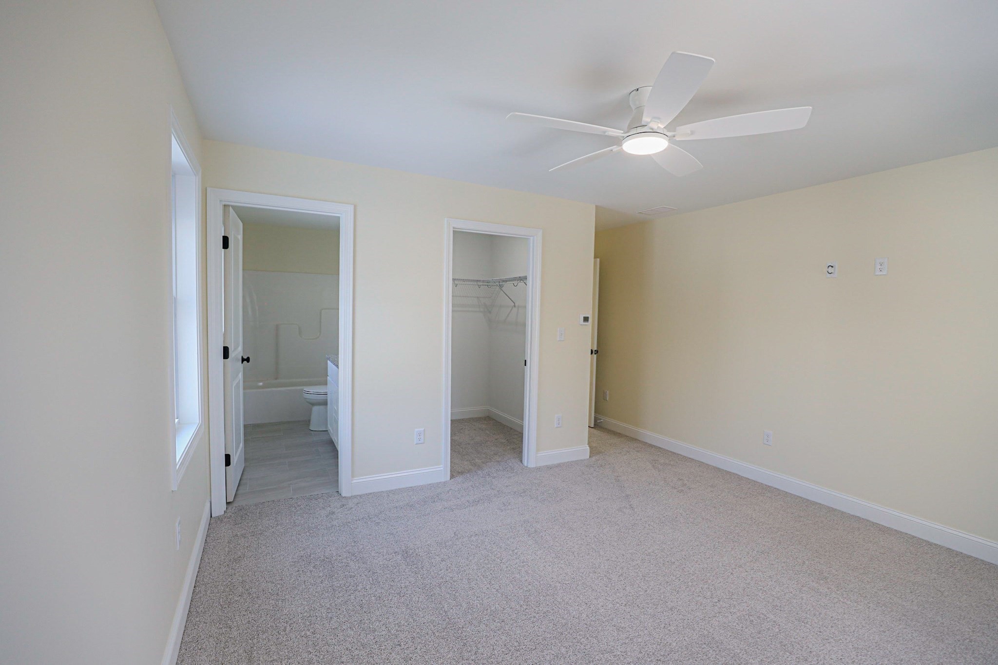 241 Humphrey Street, Lowell, MA 01850 - Image 15