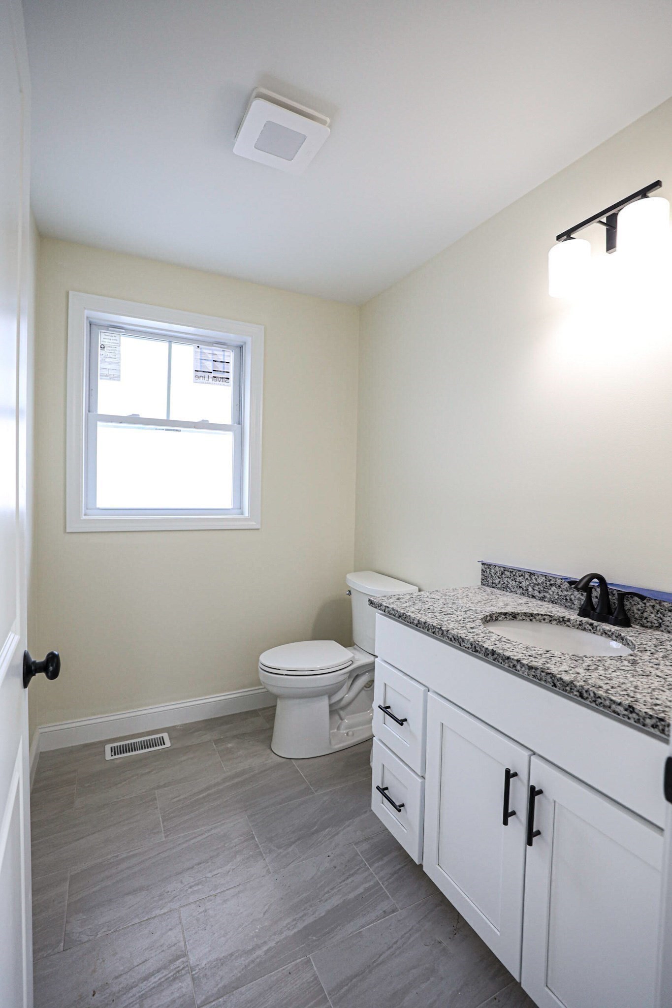 241 Humphrey Street, Lowell, MA 01850 - Image 9