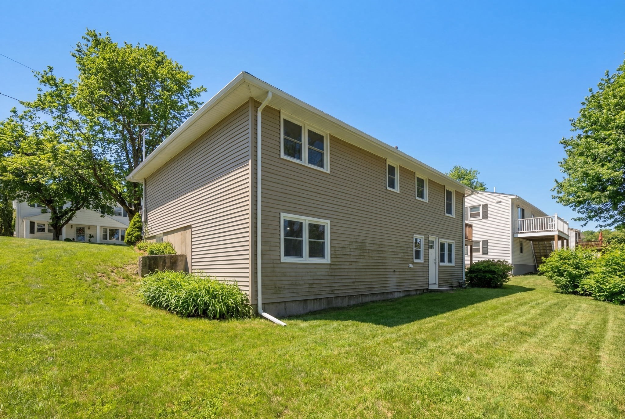 58 Wedgewood Rd, Worcester, MA 01602 - Image 2