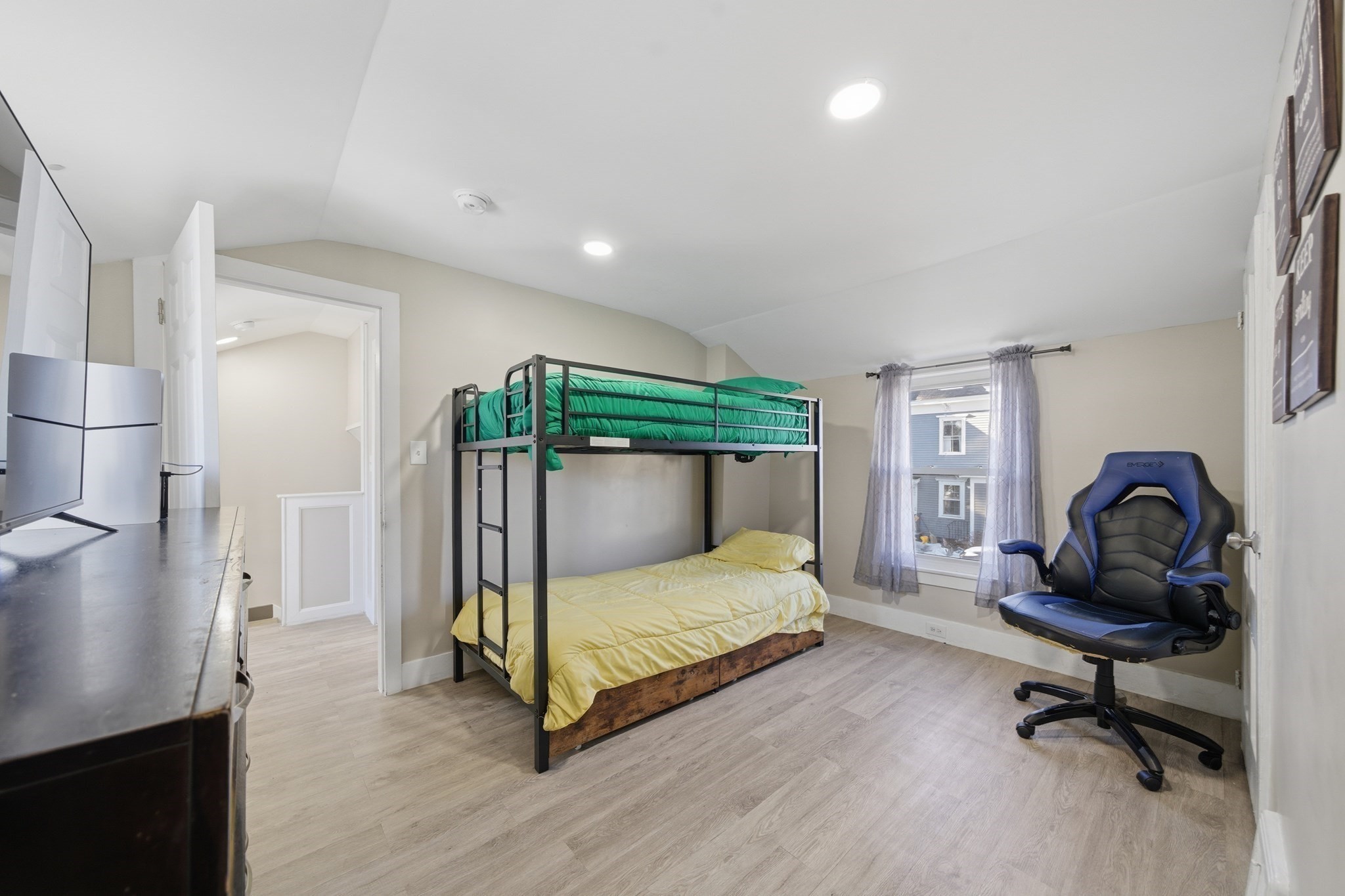 46 Pelham Street, Methuen, MA 01844 - Image 19