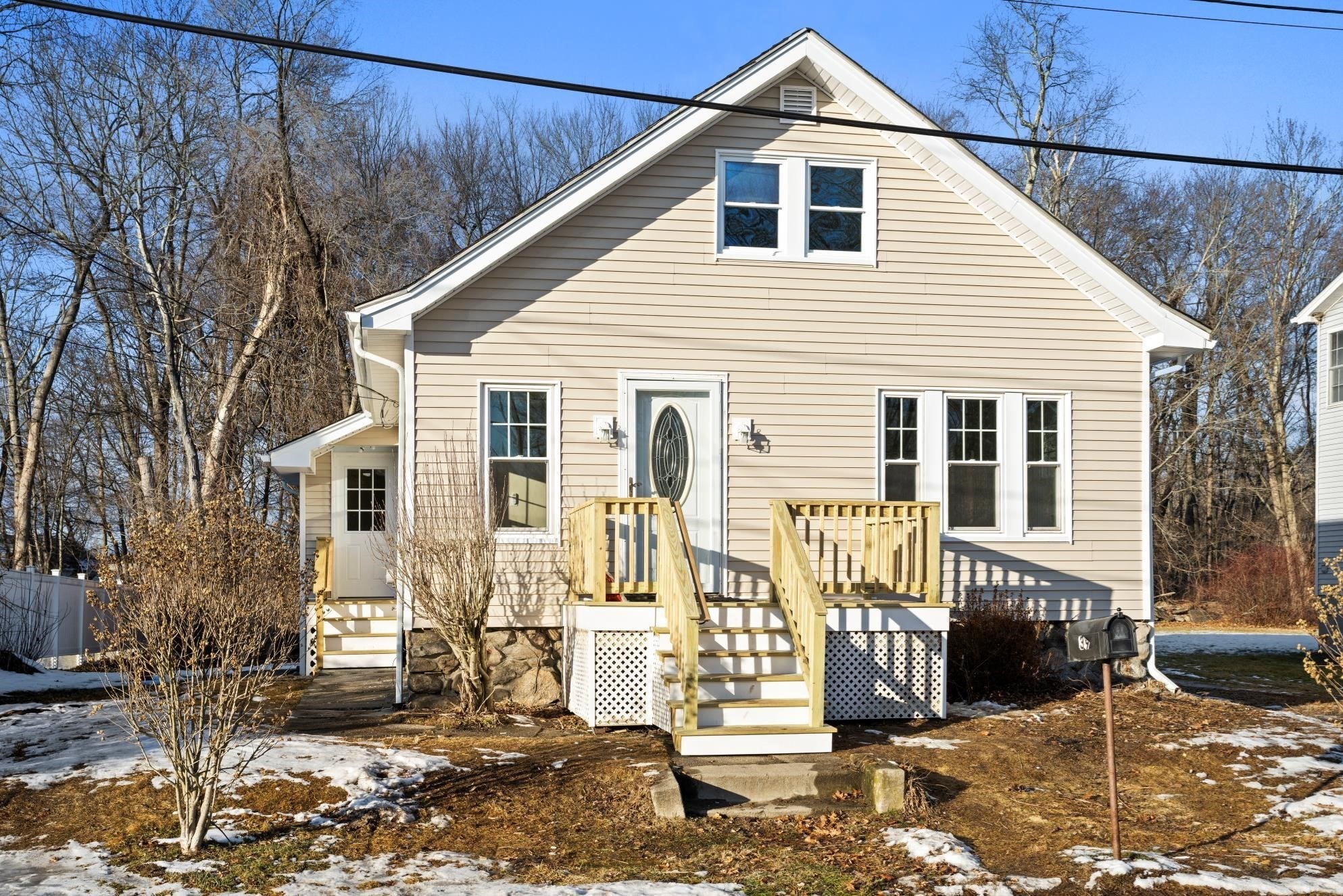 39 Johnson Street, Millbury, MA 01527