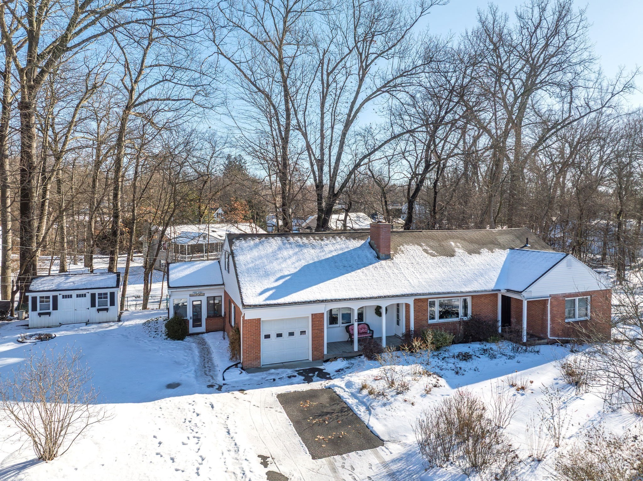 51 Candice Cir, Springfield, MA 01107 - Image 2