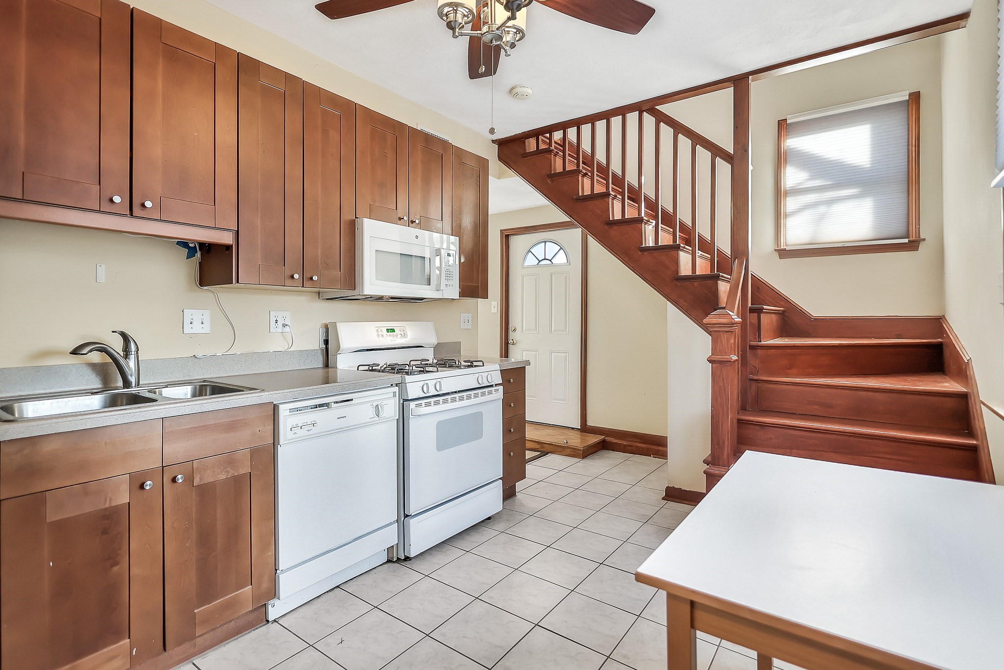 11 Warwick St Unit 3, Lowell, MA 01851 - Image 6