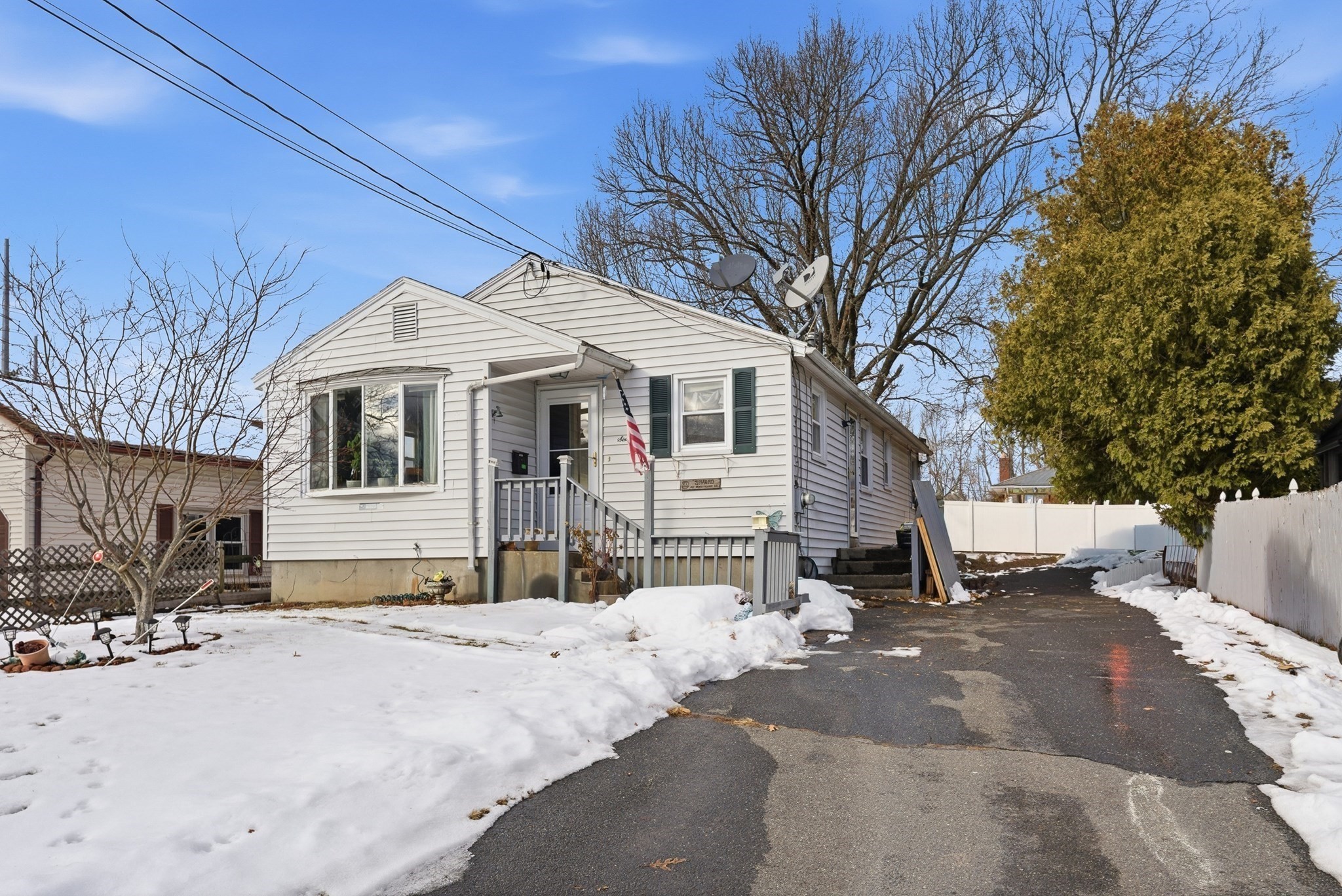 60 Hawthorn Street, Chicopee, MA 01020 - Image 1