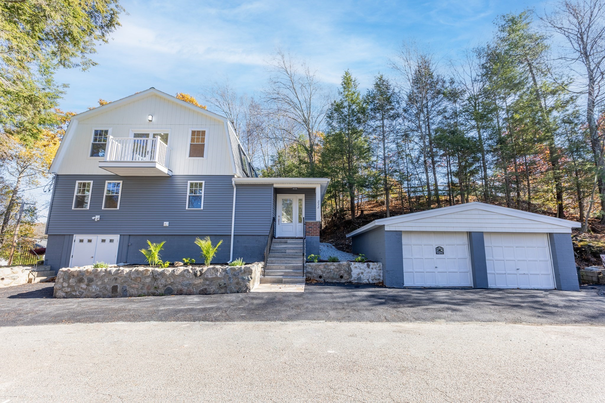 232 Lake Dr, Hamilton, MA 01982