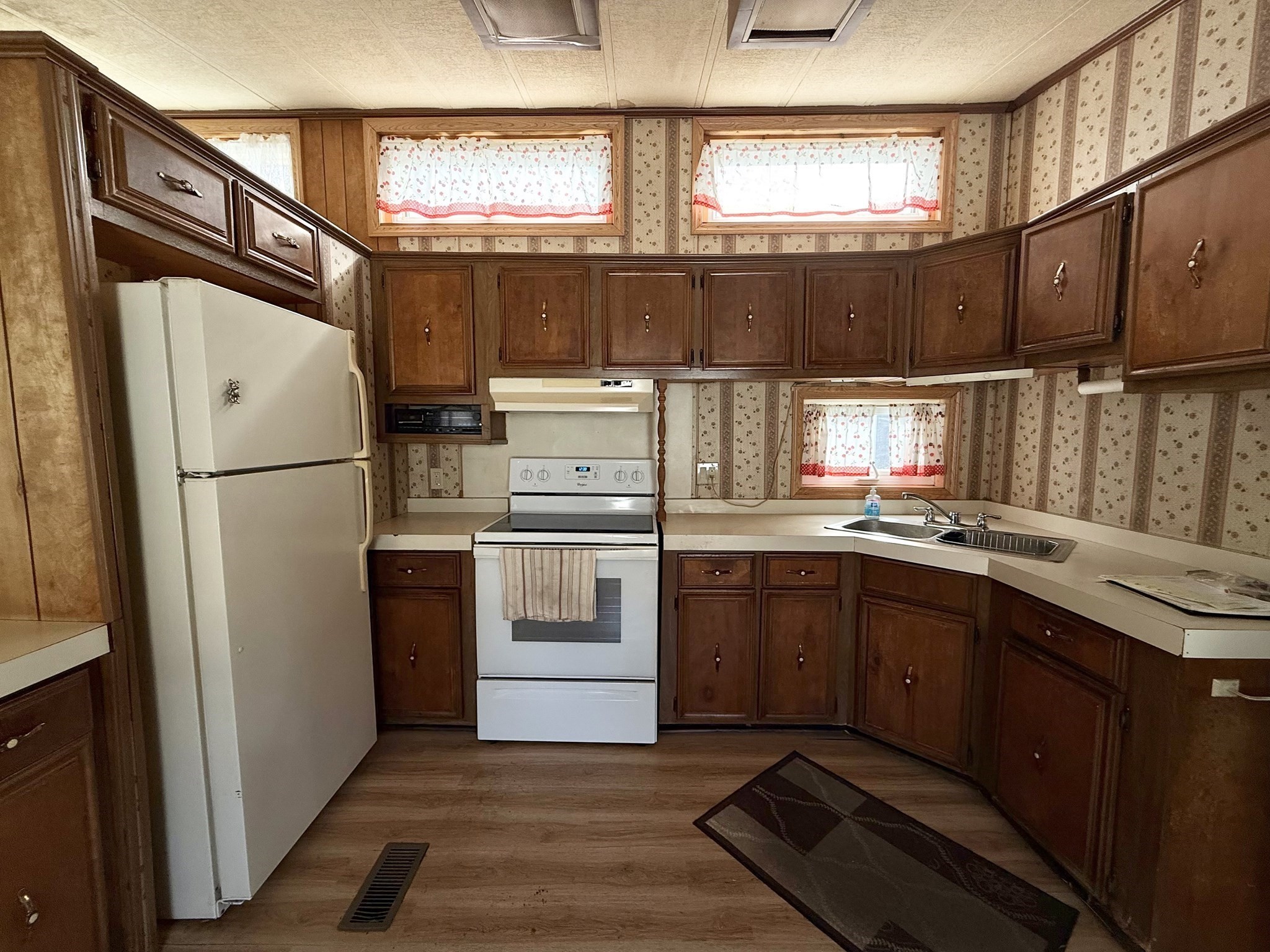 15 Nelligan Dr, Chicopee, MA 01020 - Image 6