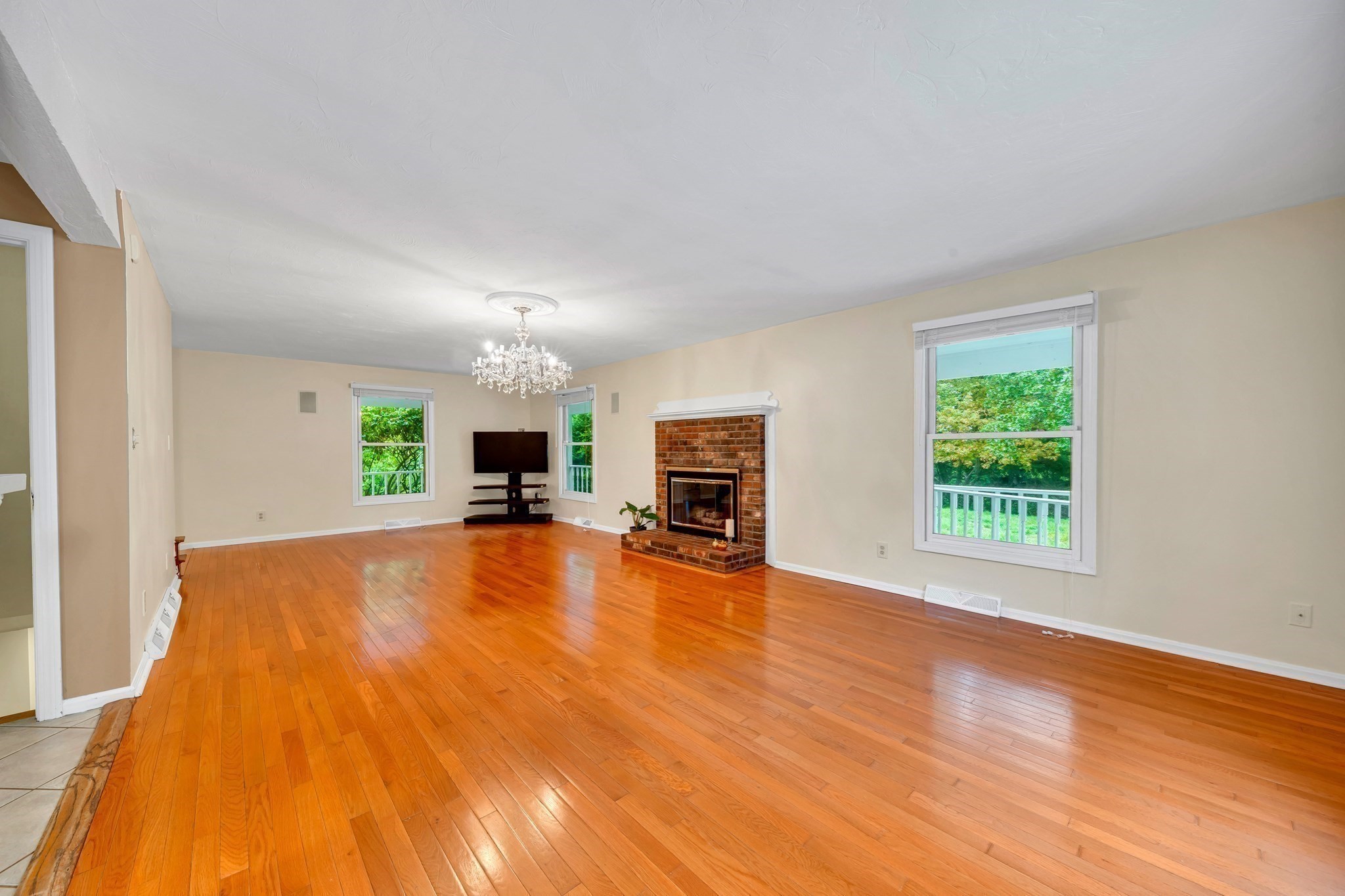 14 Claire Ave, Mansfield, MA 02048 - Image 6