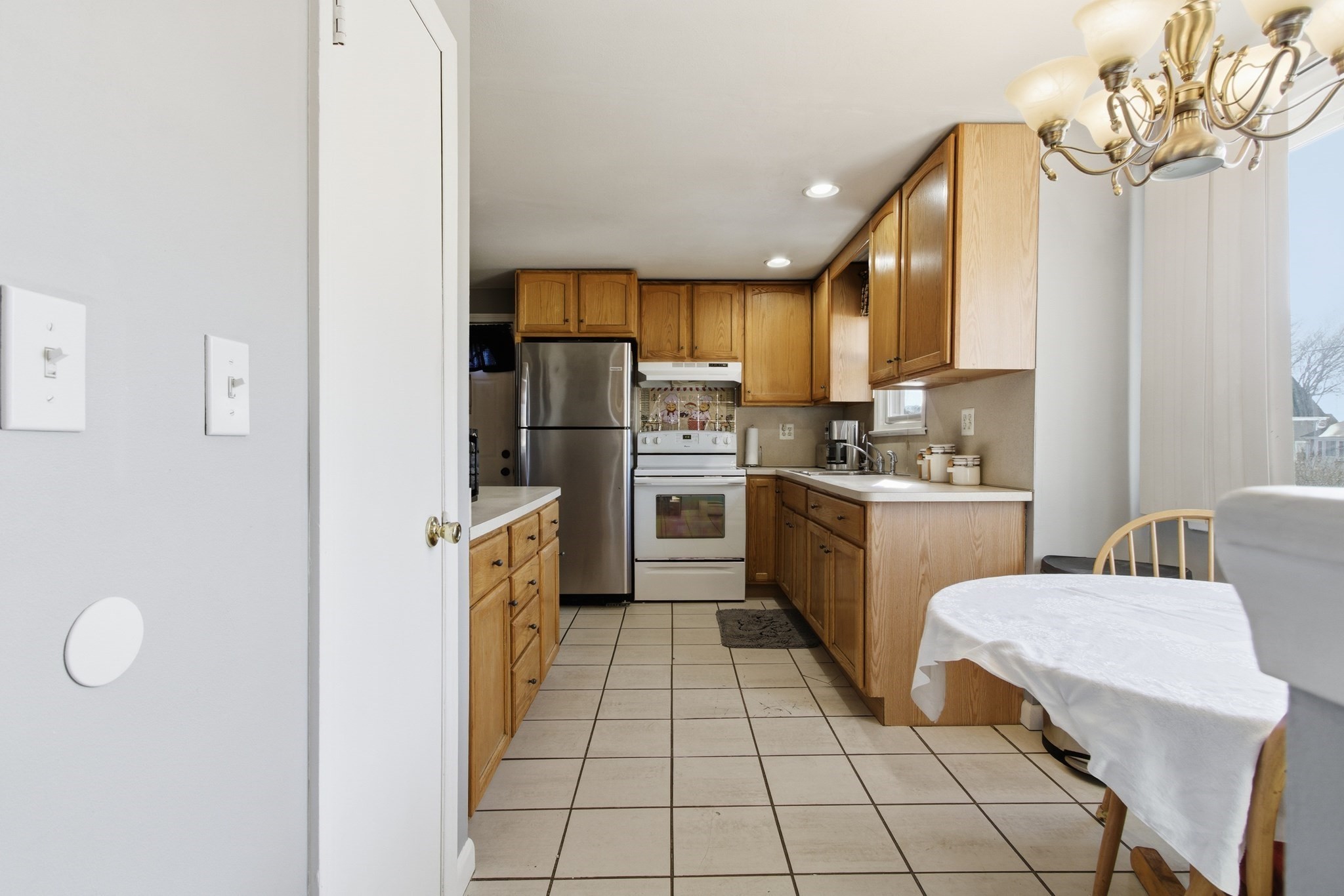 31 Sprague St, Brockton, MA 02302 - Image 4