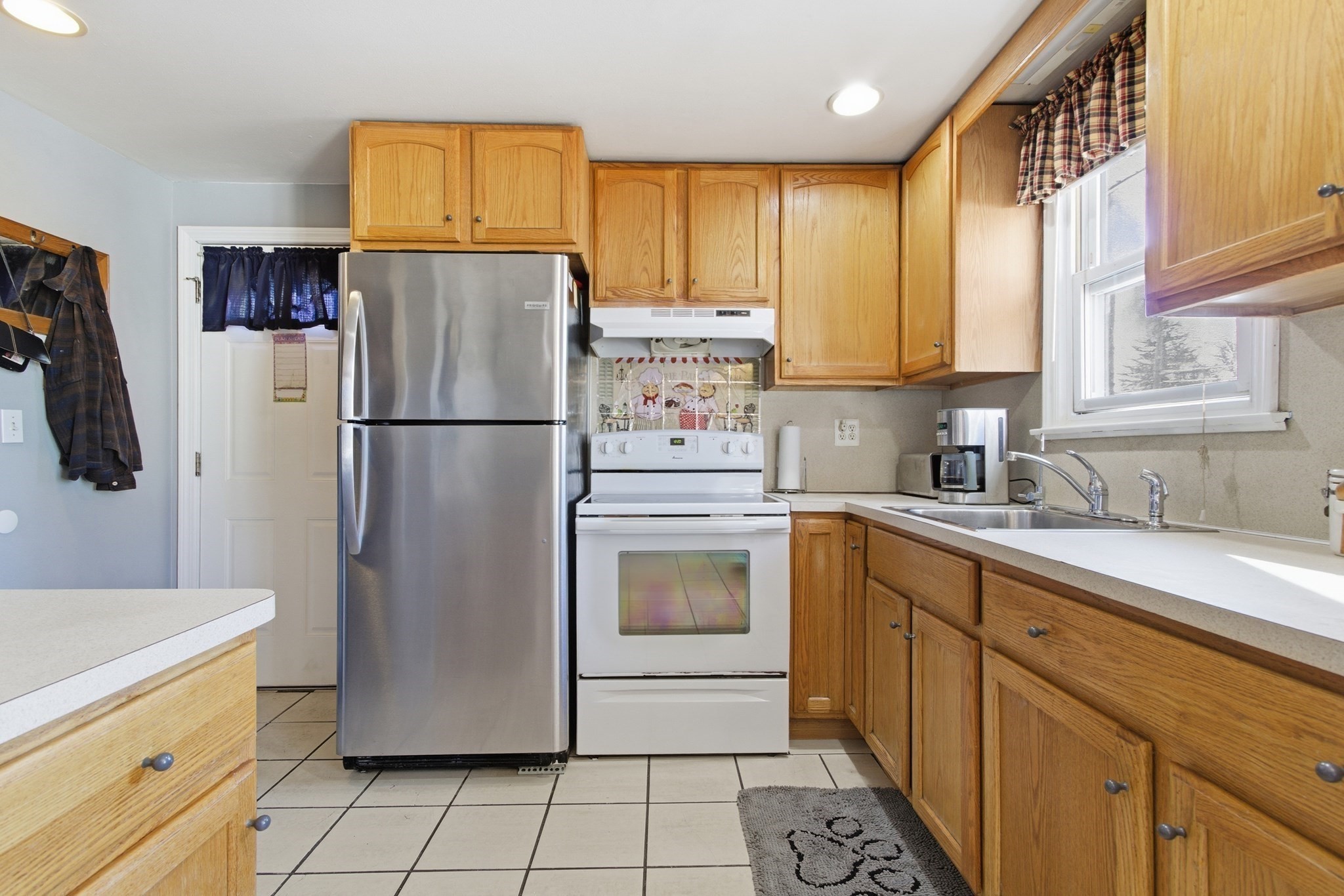 31 Sprague St, Brockton, MA 02302 - Image 5