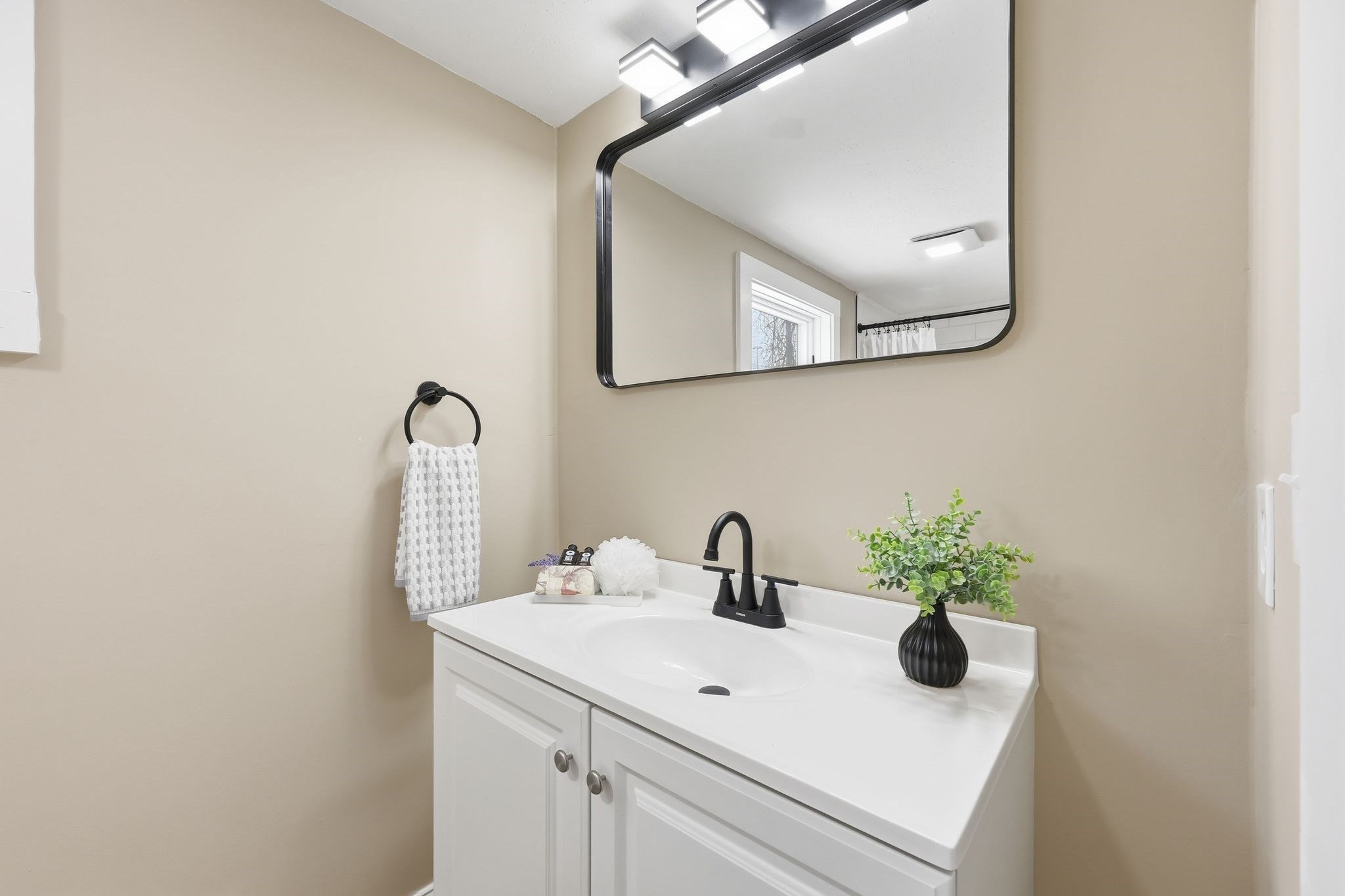 29 Lowell Ave, West Springfield, MA 01089 - Image 19