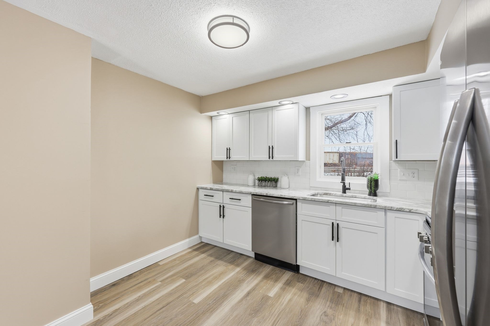 29 Lowell Ave, West Springfield, MA 01089 - Image 7