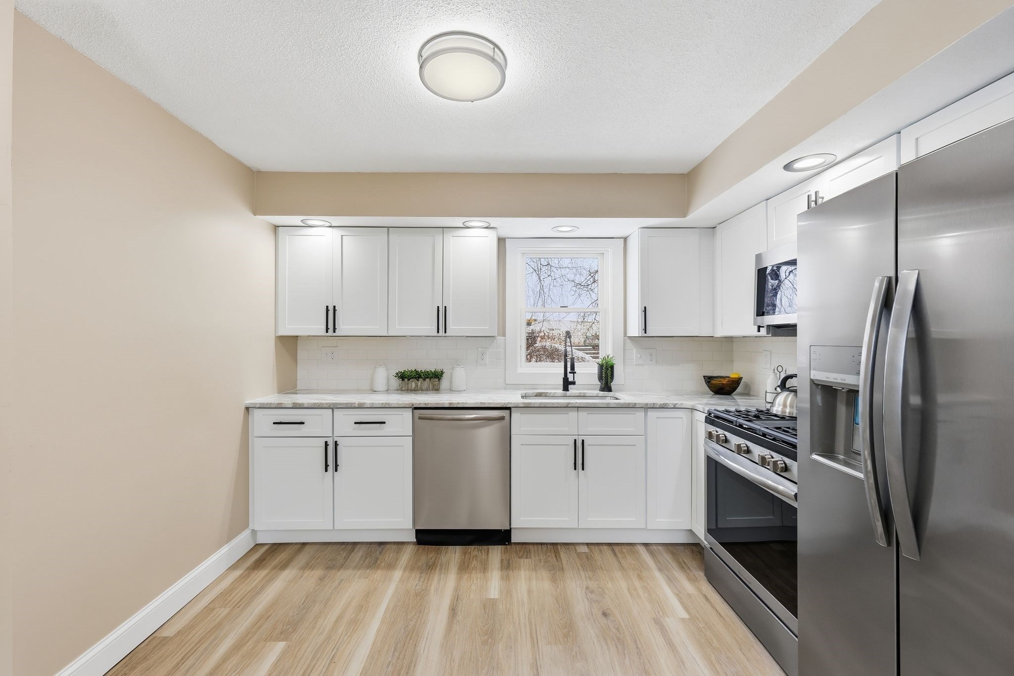 29 Lowell Ave, West Springfield, MA 01089 - Image 8