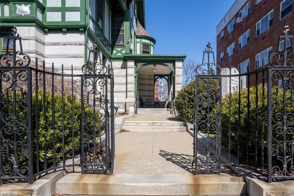 34 Cedar St Unit 204, Worcester, MA 01609 - Image 2
