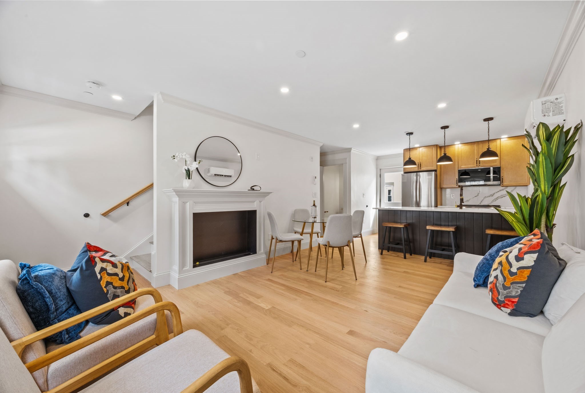 9 Swan St Unit 2, Beverly, MA 01915