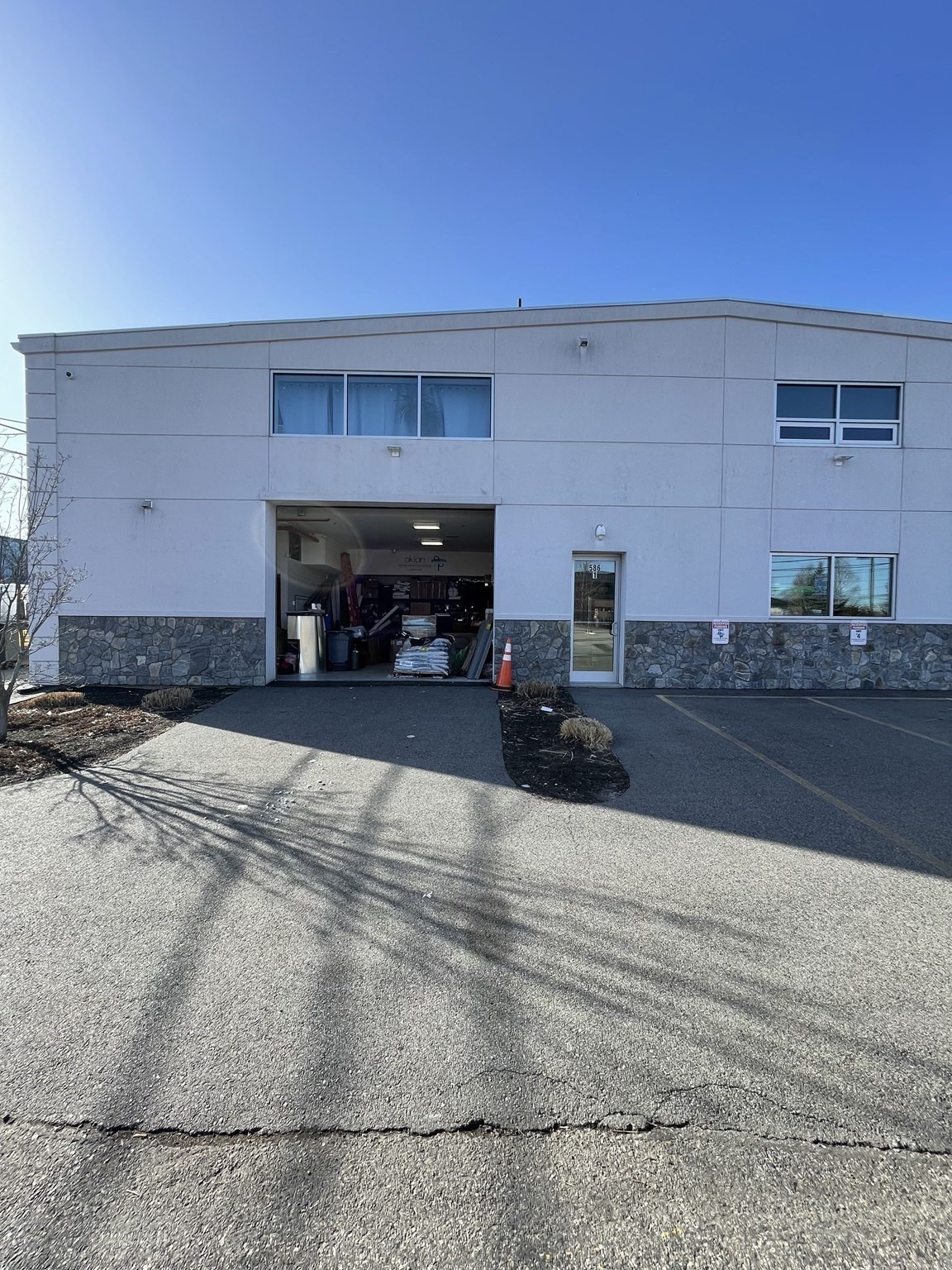 586 Pleasant Unit 1, Watertown, MA 02472 - Image 1