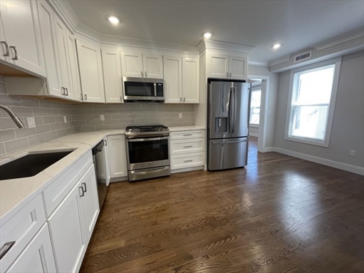 49 Alpine Street, Apt 2