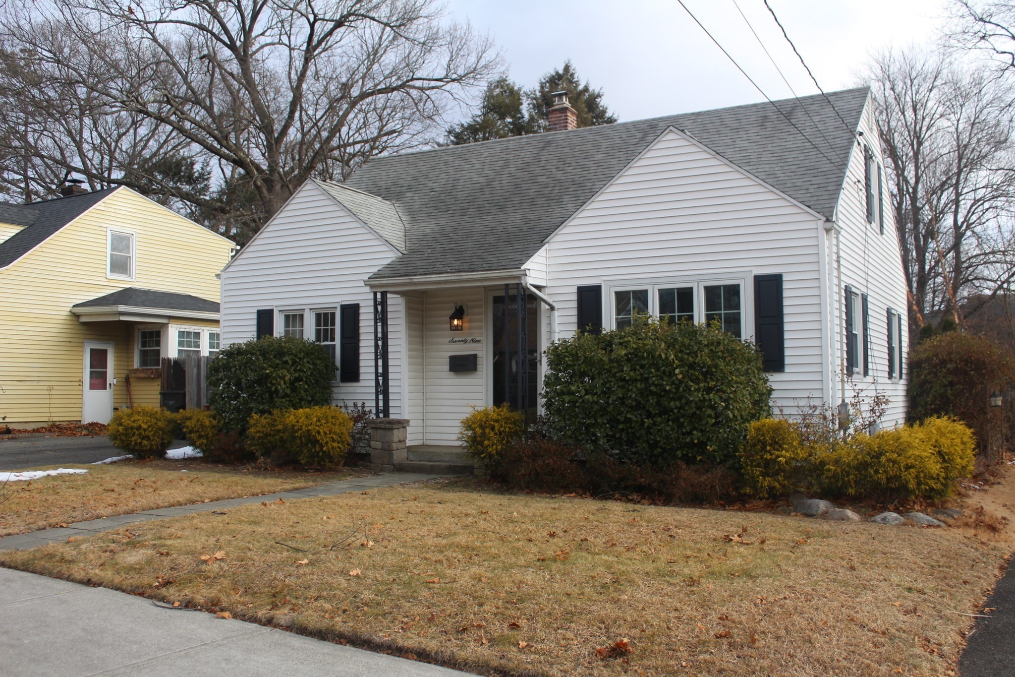 79 Roosevelt Avenue, Springfield, MA 01118