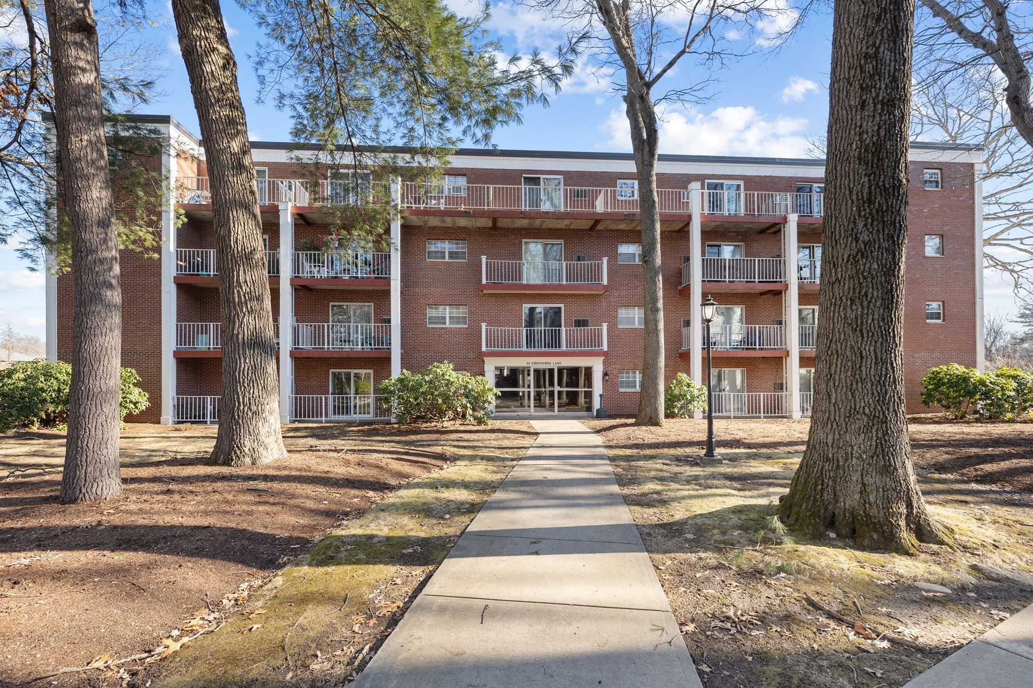 65 Greentree Ln Unit 33, Weymouth, MA 02190