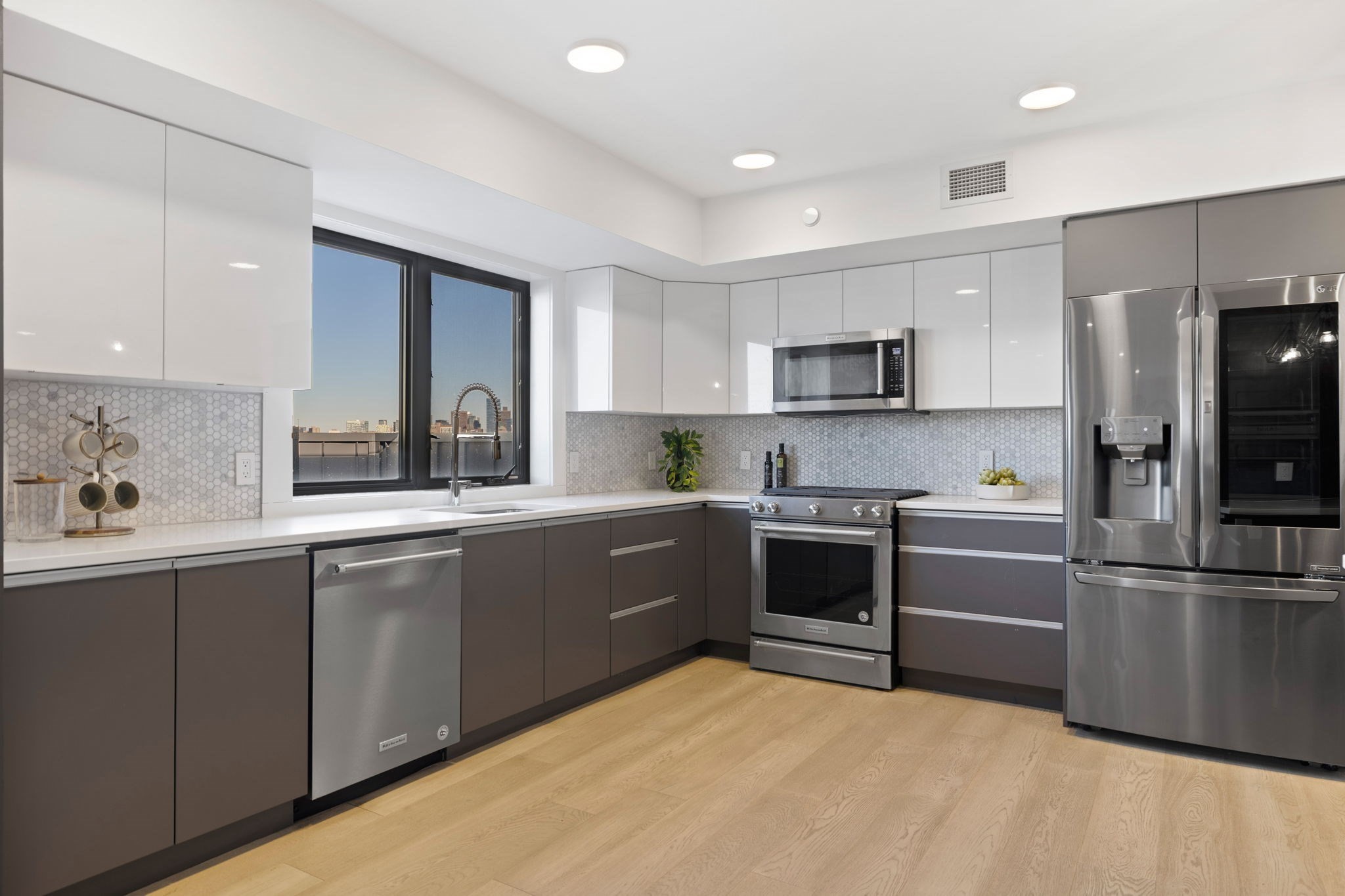 85 Willow Court Unit PH501, Dorchester, Boston, MA 02125 - Image 17