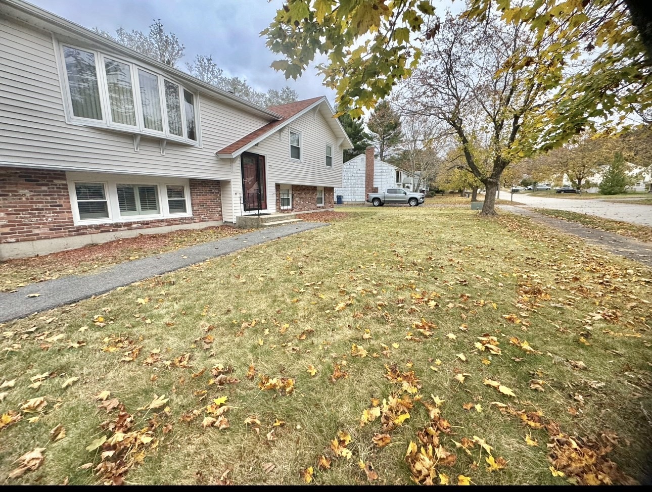 27 Sandy Ridge Cir, Sharon, MA 02067