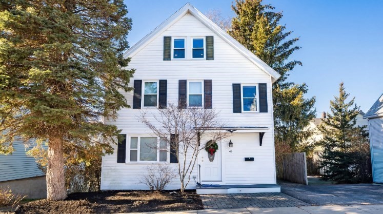 49 Spruce St, Winchester, MA 01890