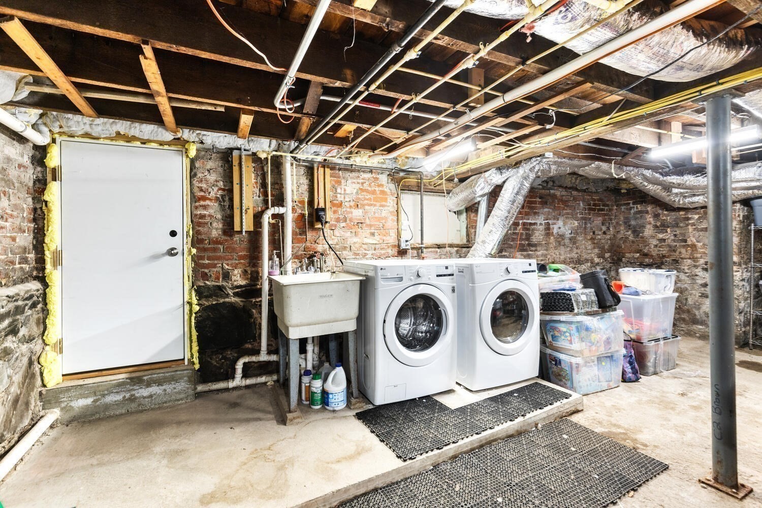 12 Montgomery, Somerville, MA 02145 - Image 19