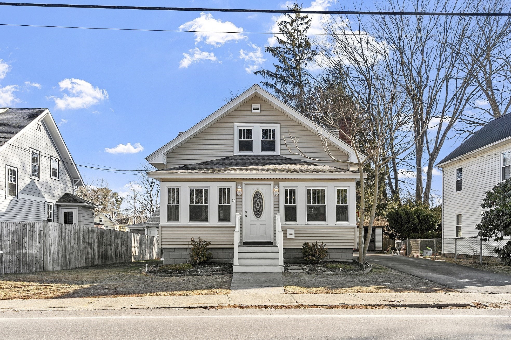 12 Brown St, Maynard, MA 01754