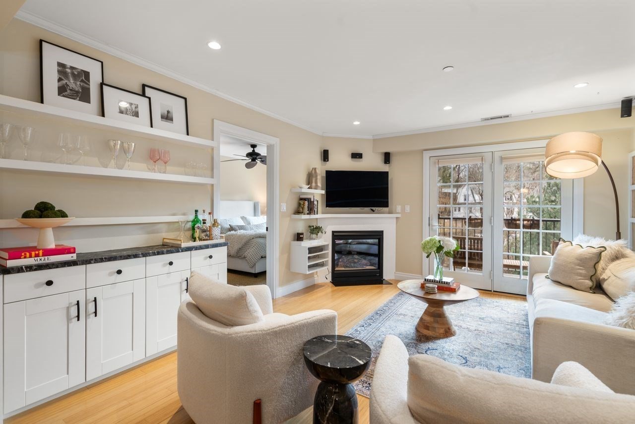 36 Central Ave Unit 4, Milton, MA 02186