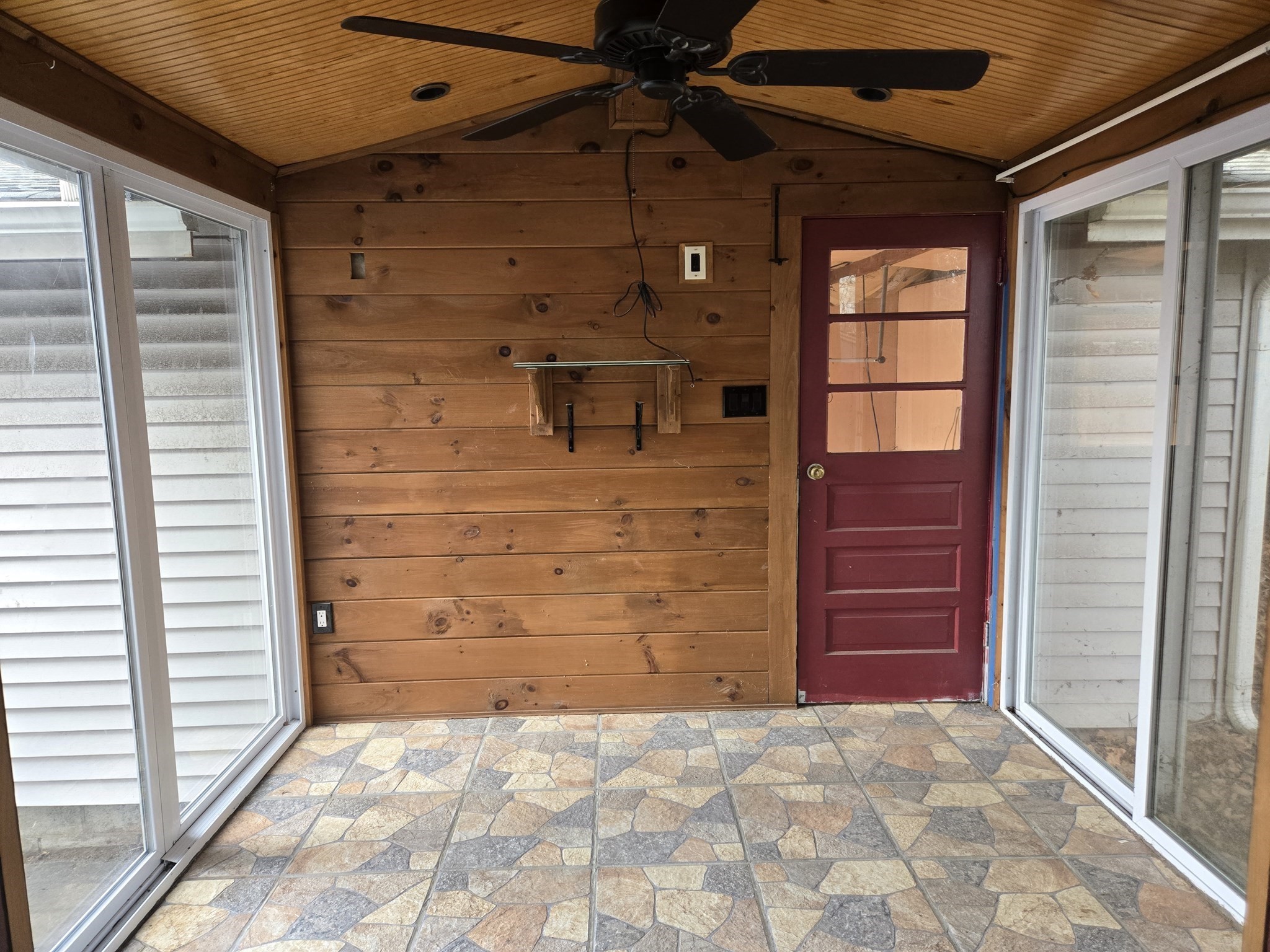 7 Canal St, Millbury, MA 01527 - Image 4