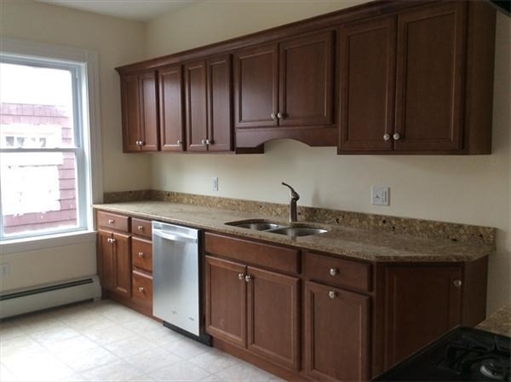 15 Romsey Street, Apt 3
