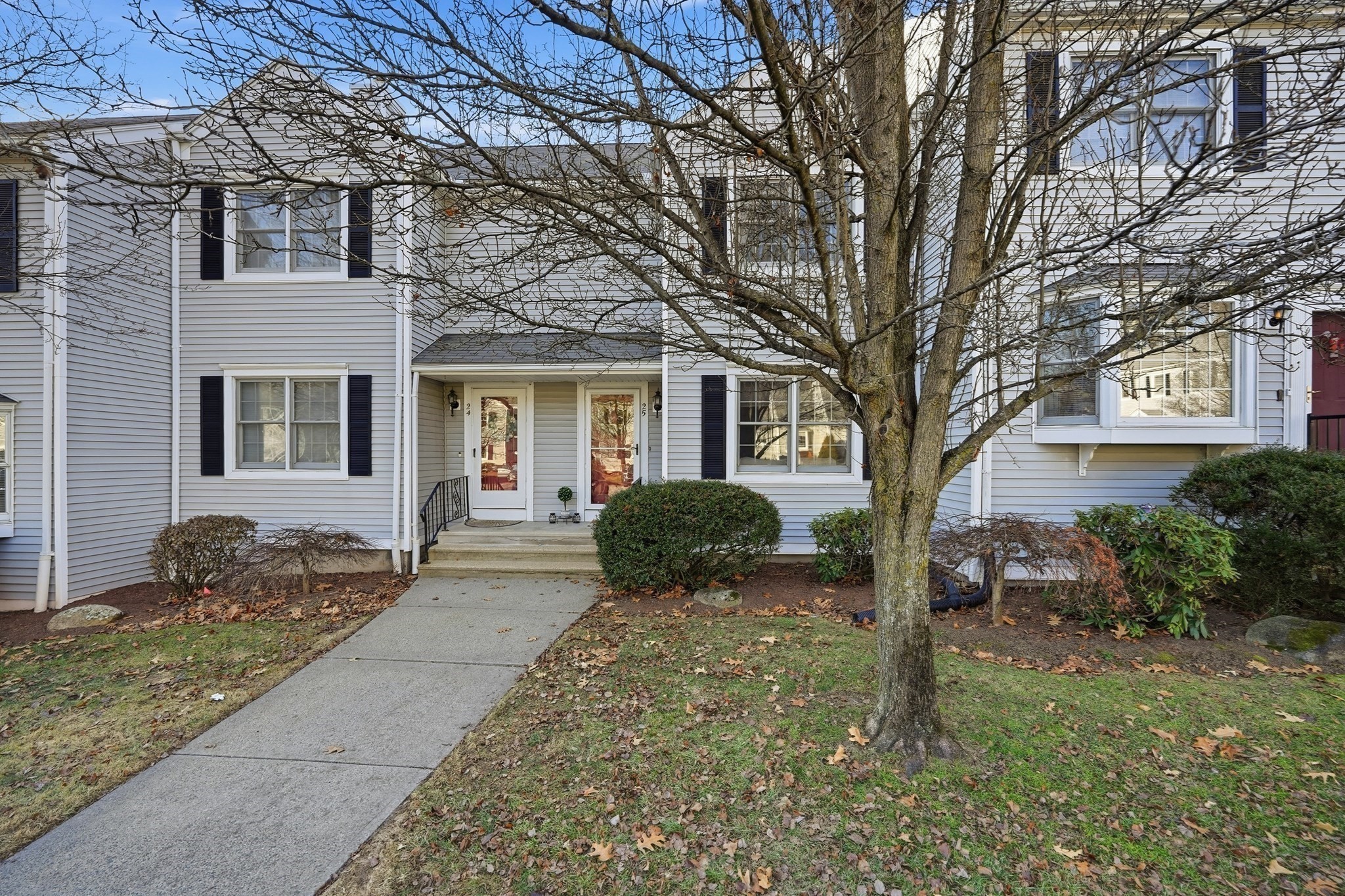 25 Shadow Brook Estates Unit 25, South Hadley, MA 01075