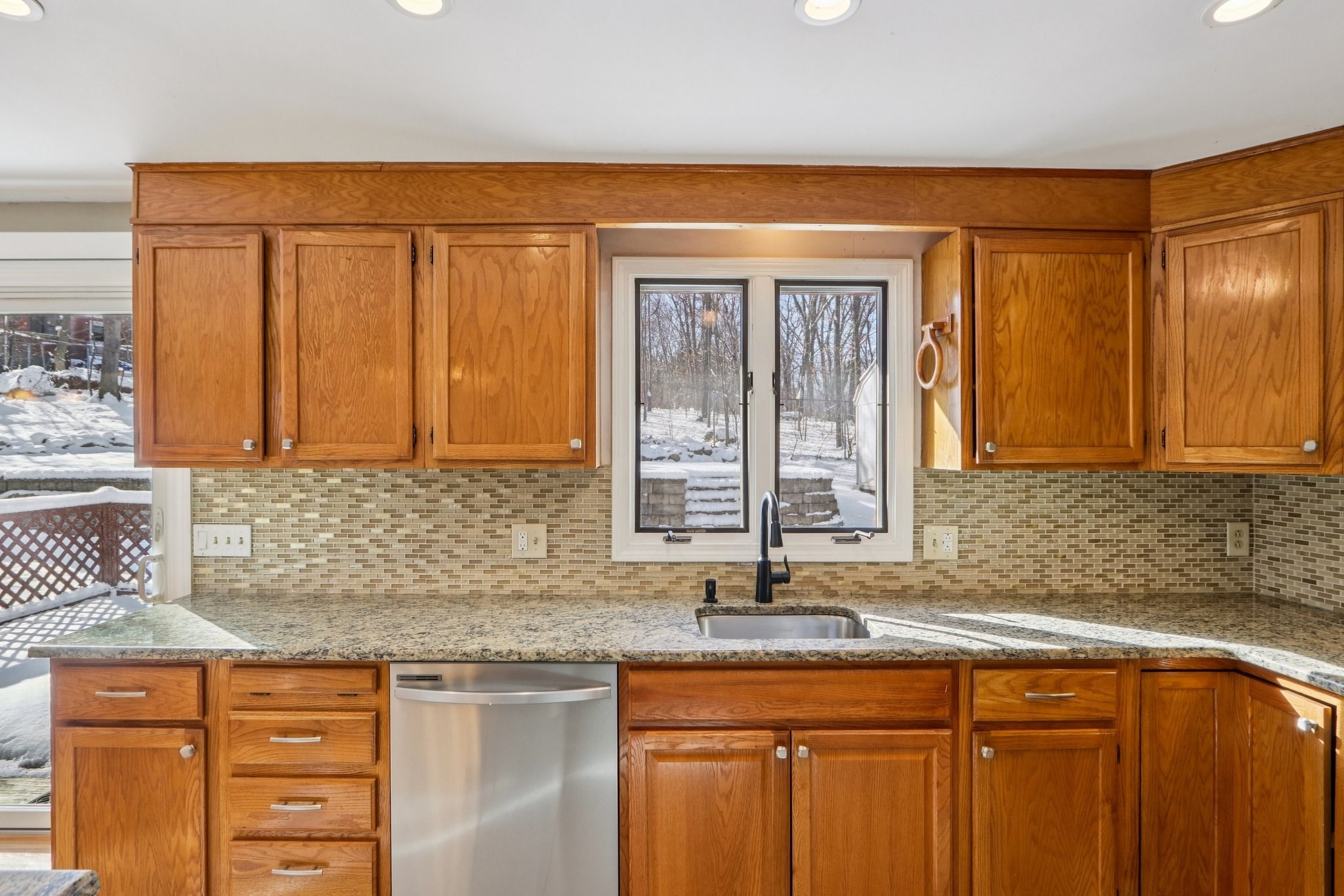 18 Cranston Cir, Woburn, MA 01801 - Image 14