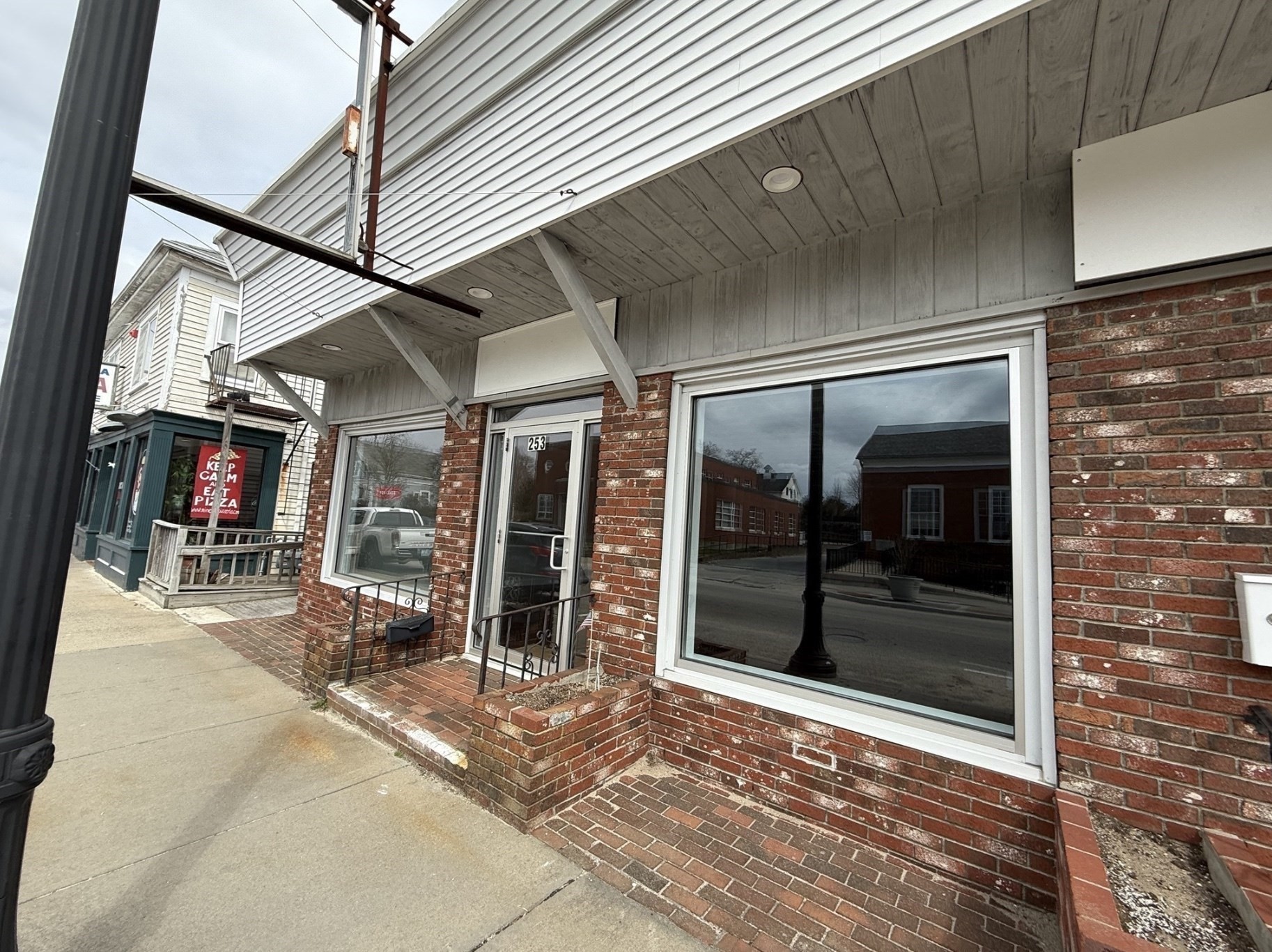 253 Main St, Wareham, MA 02571