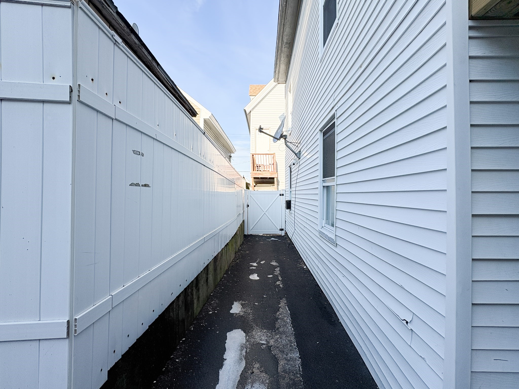 5 Floyd St, Lowell, MA 01852 - Image 41