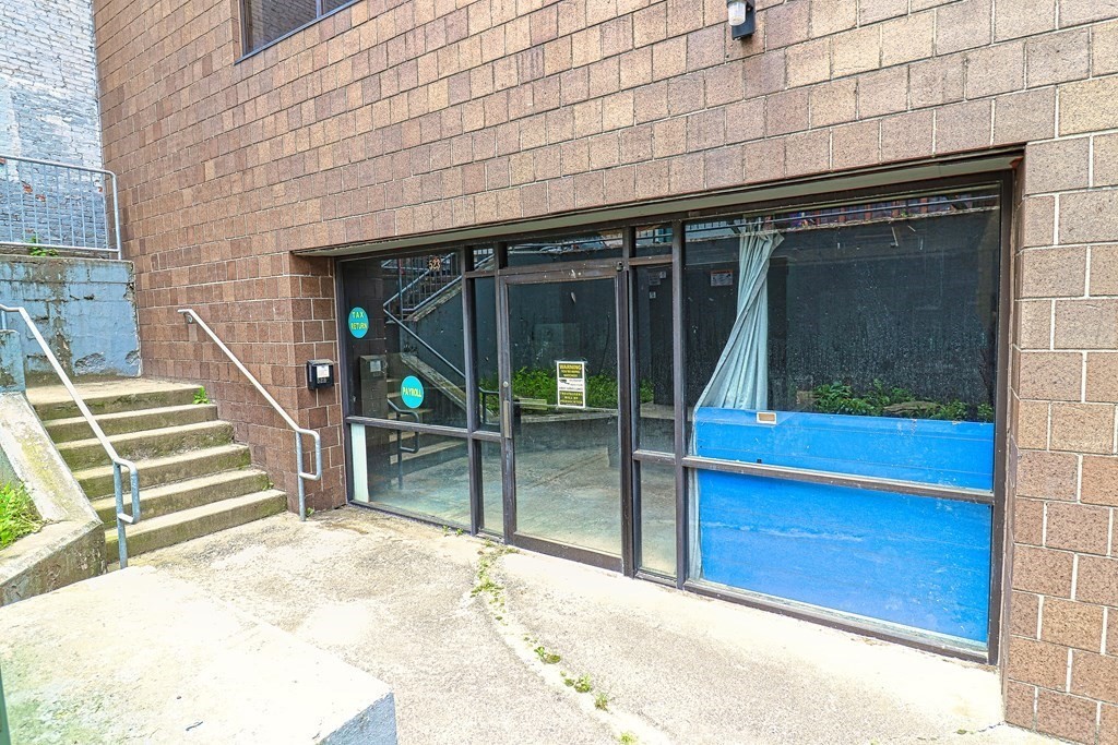 499 Essex Street Unit Lower #1, Lawrence, MA 01840 - Image 1