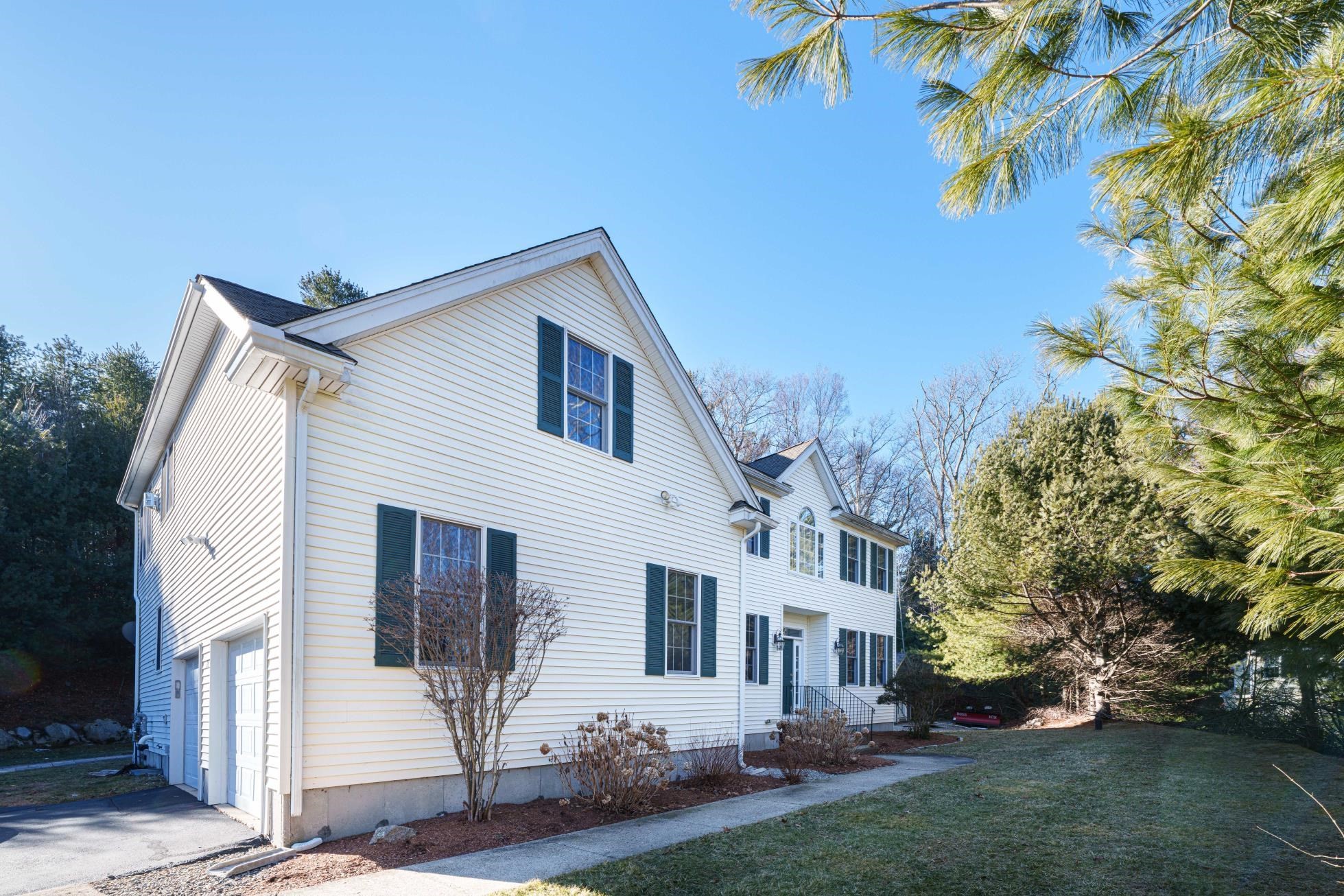300 Crownshield Avenue, Uxbridge, MA 01569 - Image 2