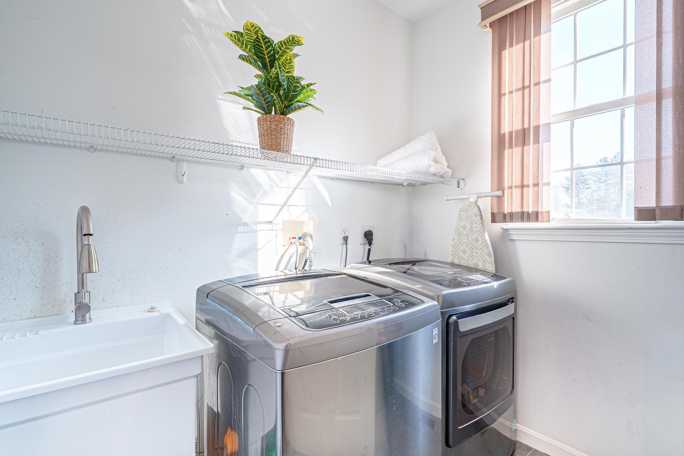 300 Crownshield Avenue, Uxbridge, MA 01569 - Image 12